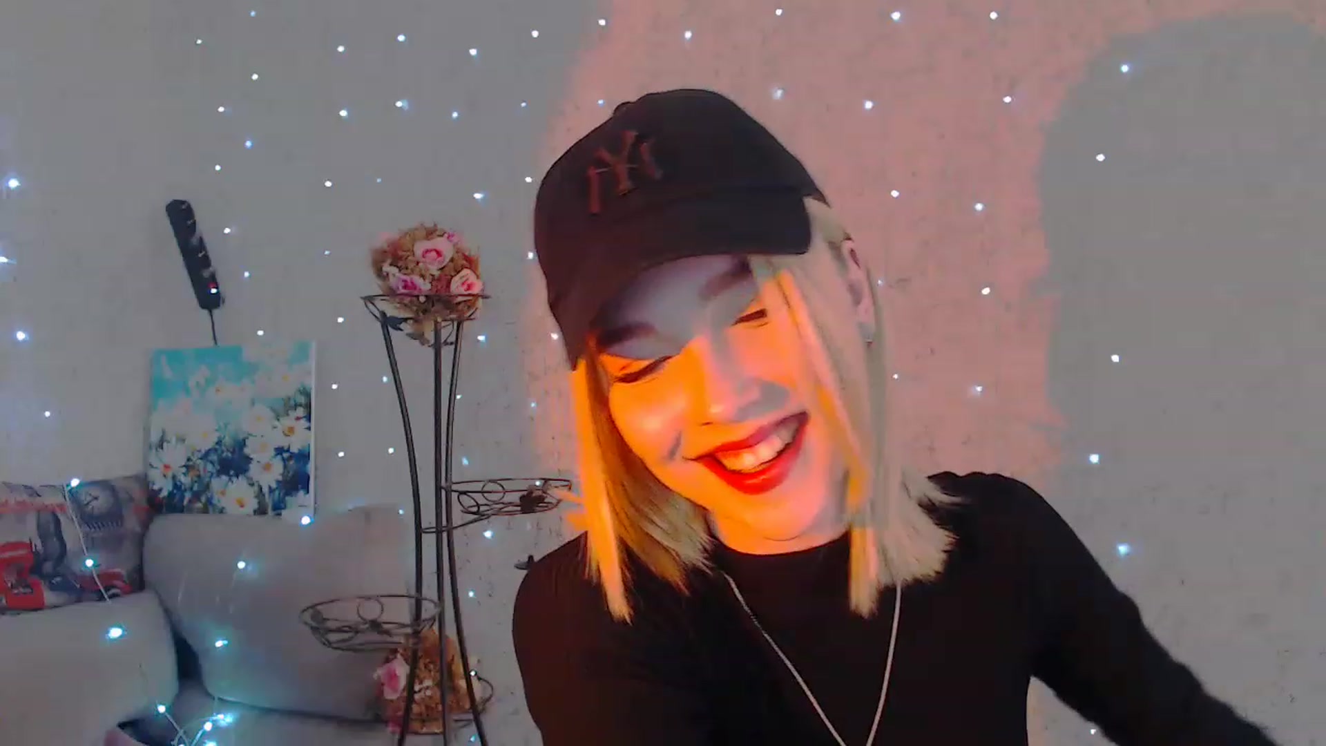 Gallery image thumbnail from EvaRockStar's myfreecams stream on, 04/10/2023, 09:35 image 12 of 20