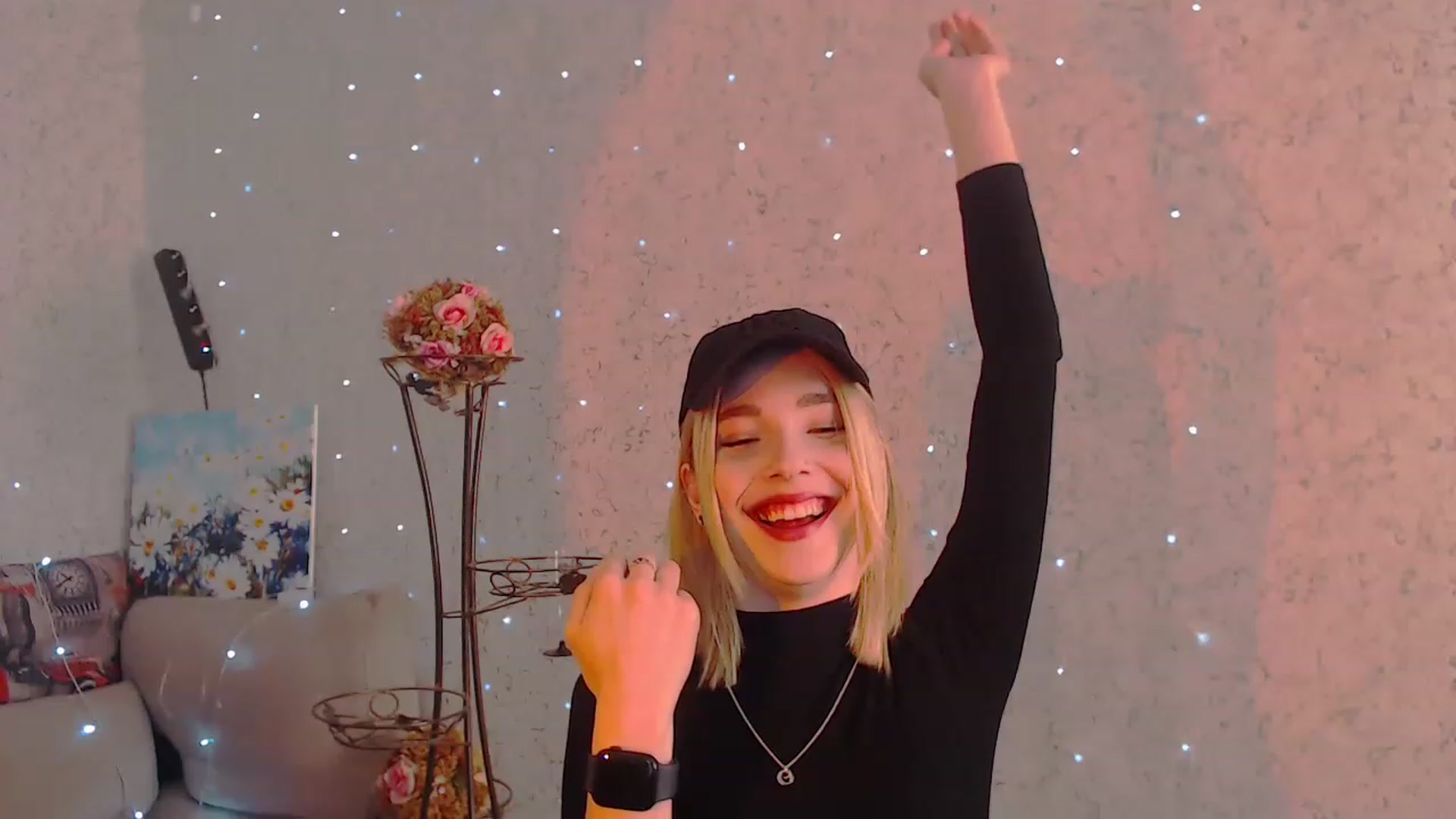 Gallery image thumbnail from EvaRockStar's myfreecams stream on, 04/10/2023, 09:35 image 5 of 20
