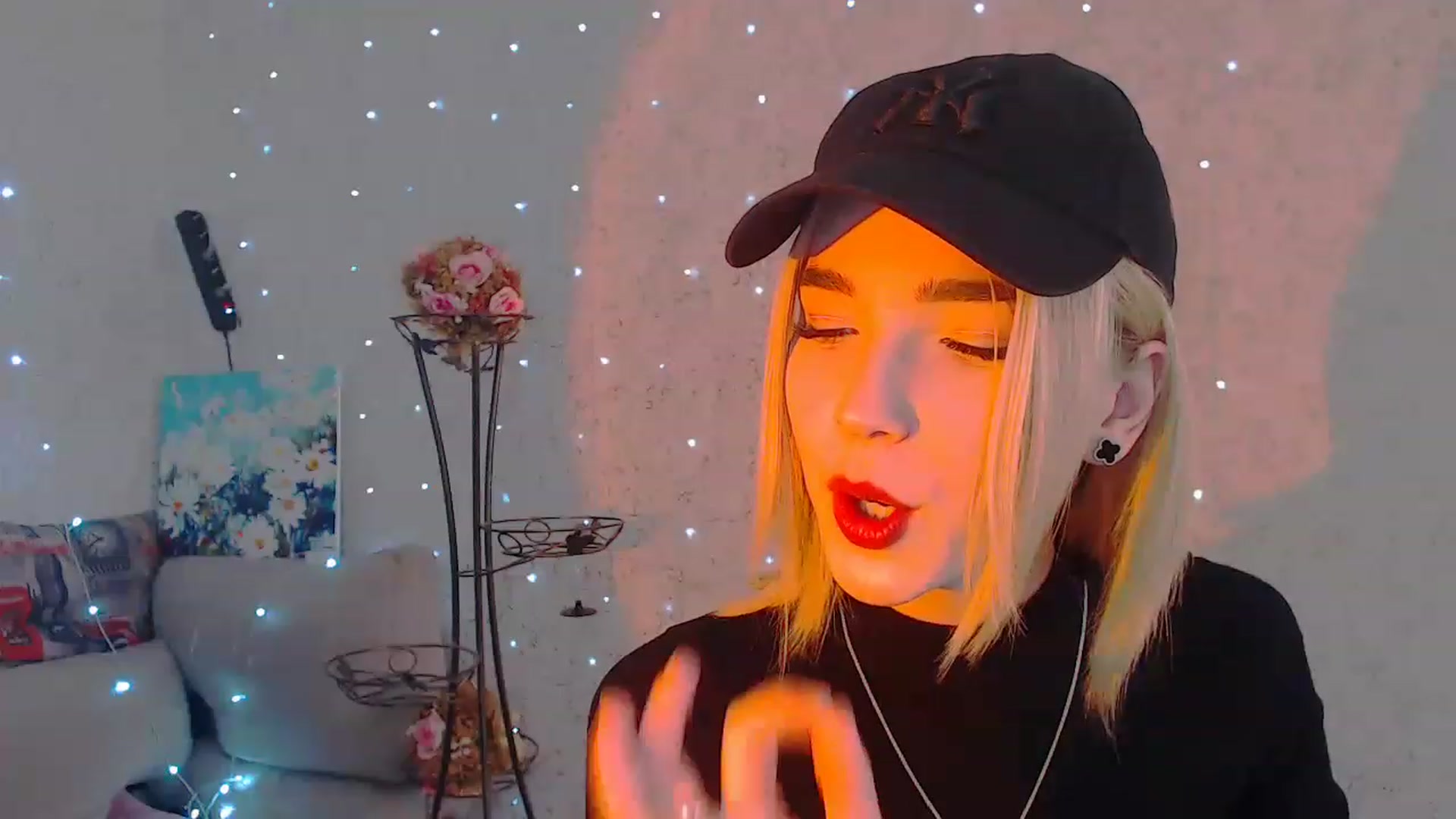 Gallery image thumbnail from EvaRockStar's myfreecams stream on, 04/10/2023, 09:35 image 11 of 20