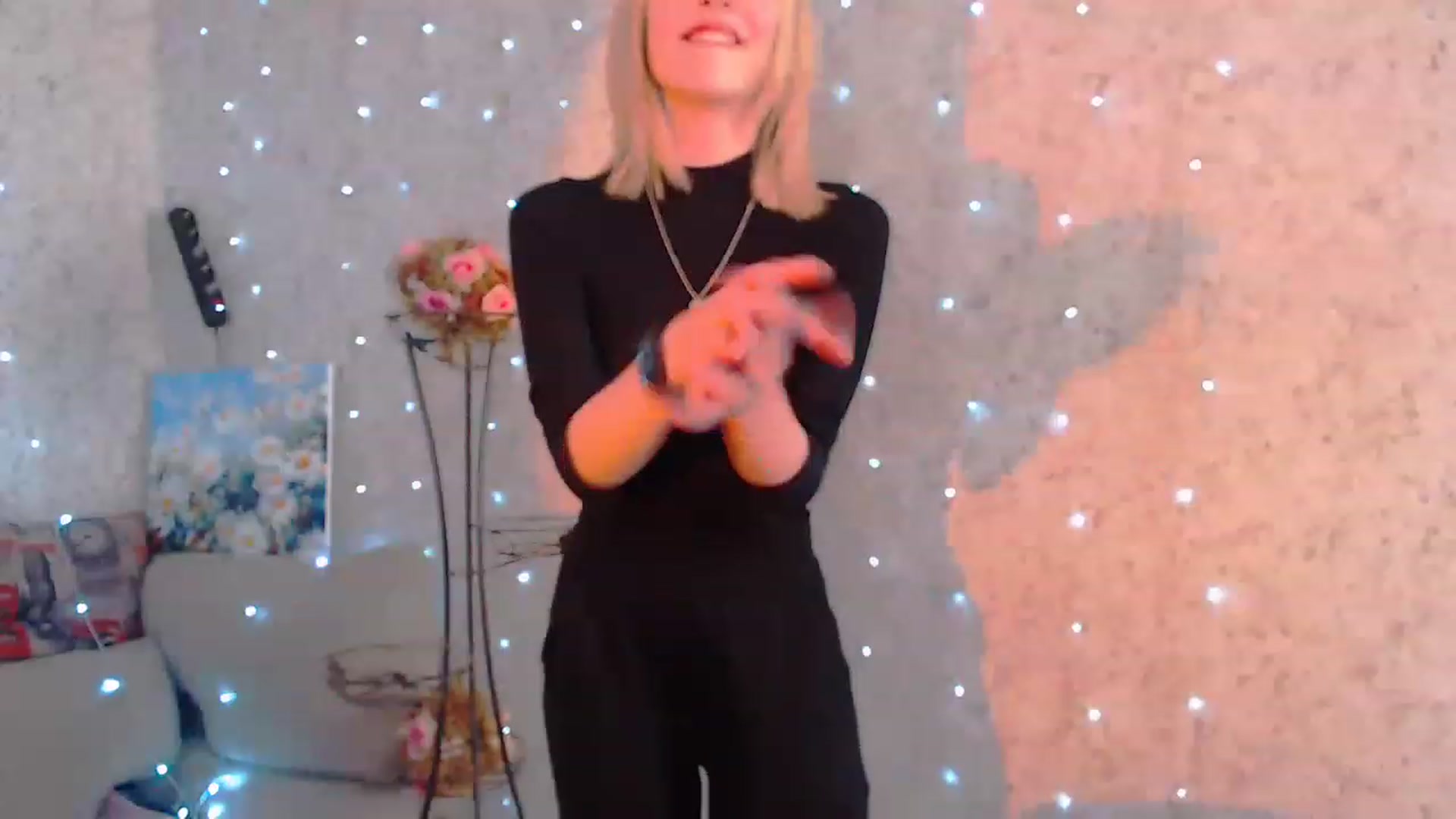Gallery image thumbnail from EvaRockStar's myfreecams stream on, 04/10/2023, 10:29 image 2 of 20