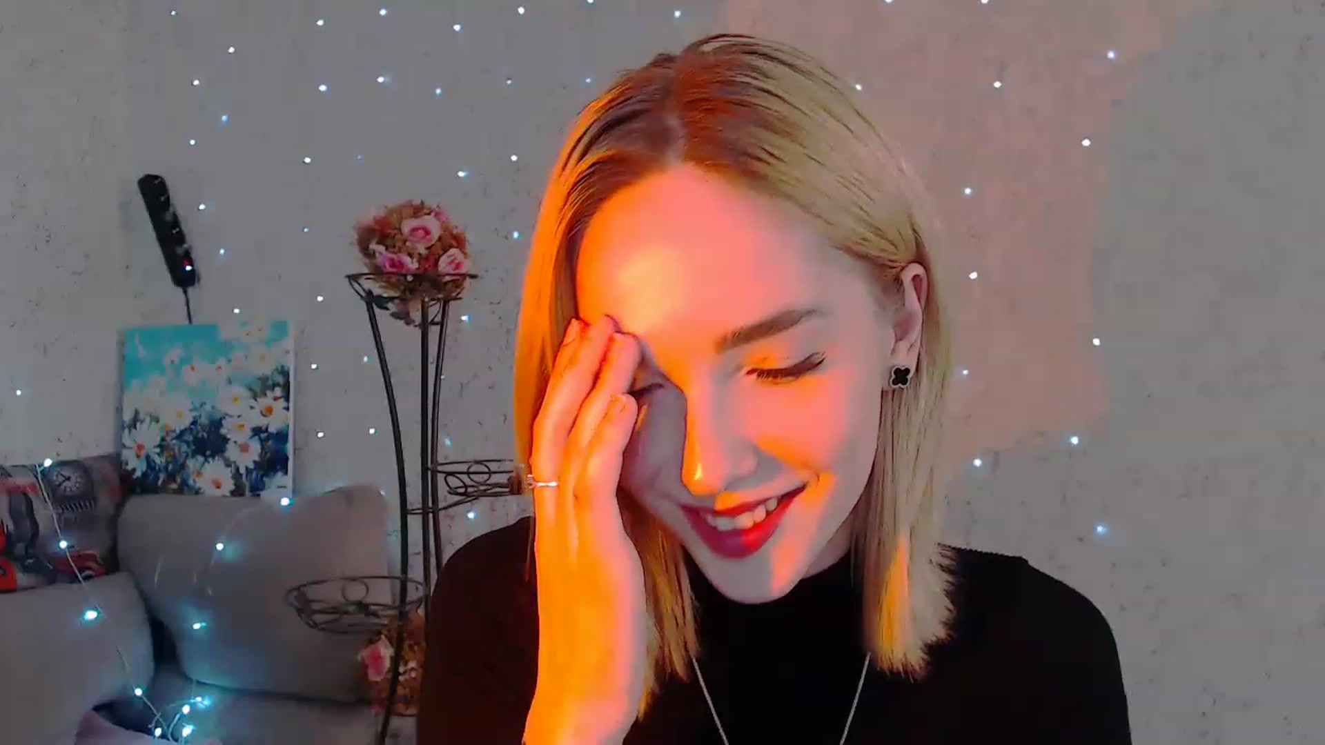 Gallery image thumbnail from EvaRockStar's myfreecams stream on, 04/10/2023, 10:29 image 7 of 20