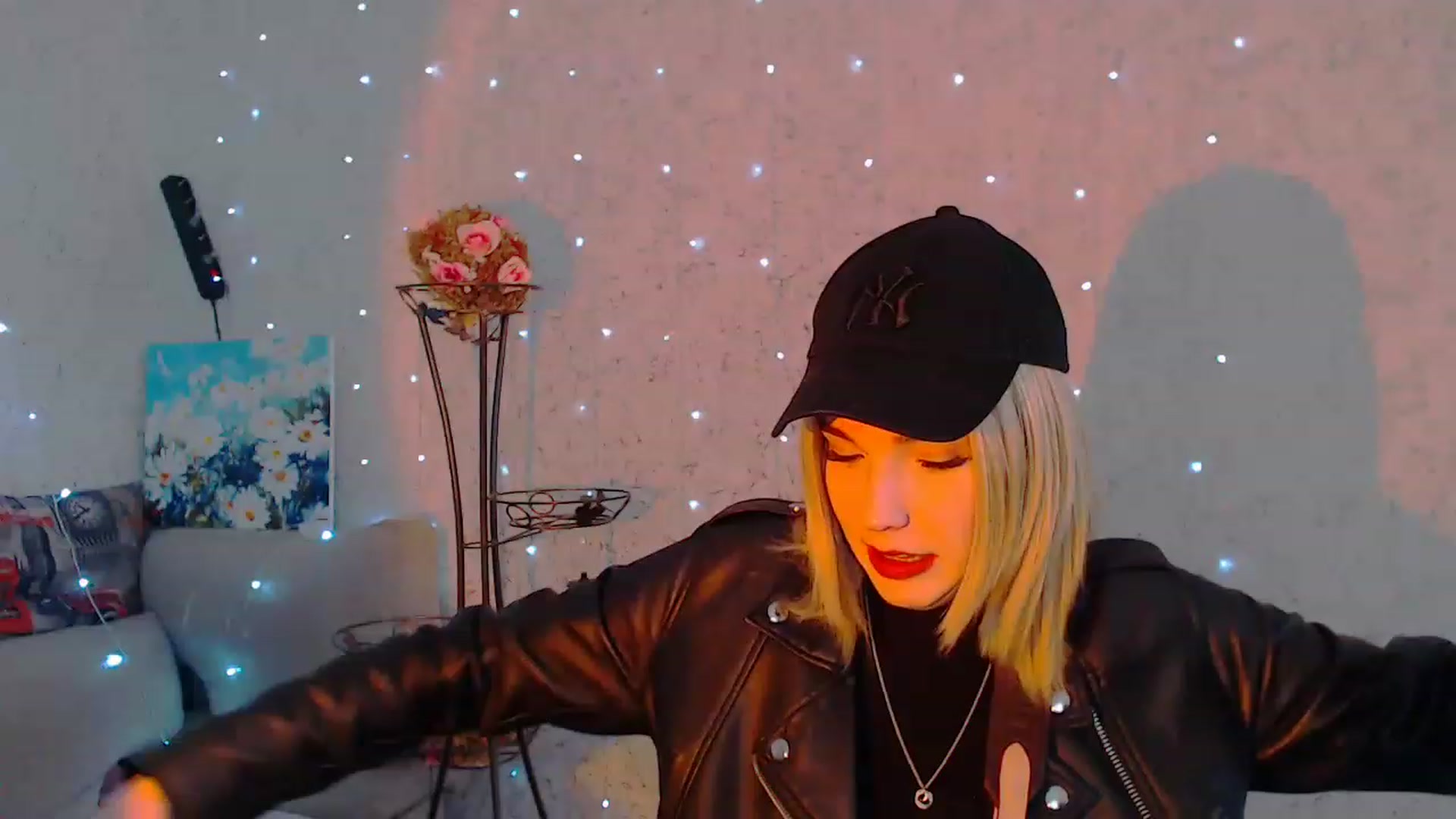 Gallery image thumbnail from EvaRockStar's myfreecams stream on, 04/10/2023, 11:59 image 10 of 20