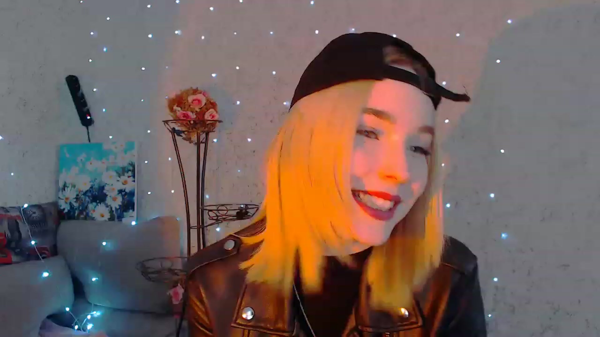 Gallery image thumbnail from EvaRockStar's myfreecams stream on, 04/10/2023, 11:59 image 19 of 20