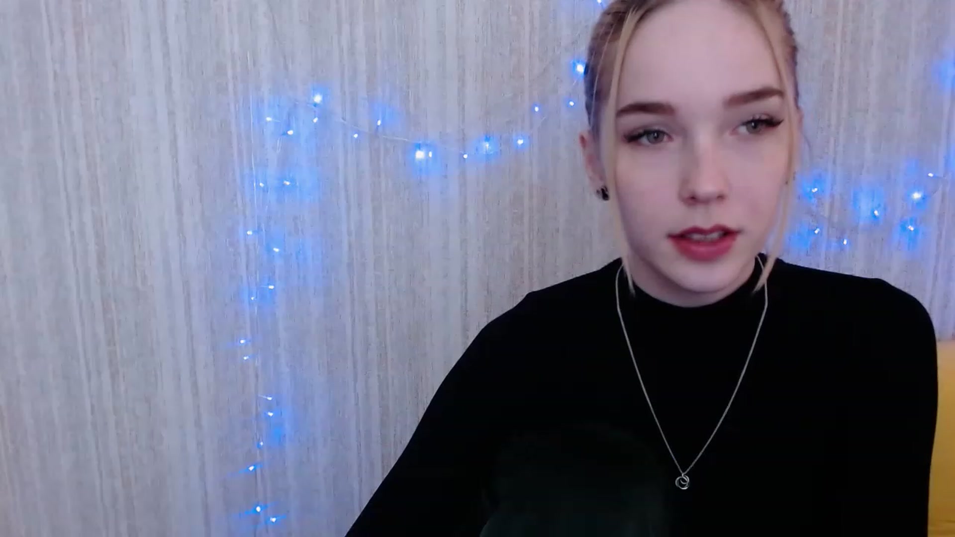 Gallery image thumbnail from EvaRockStar's myfreecams stream on, 04/12/2023, 10:20 image 6 of 20