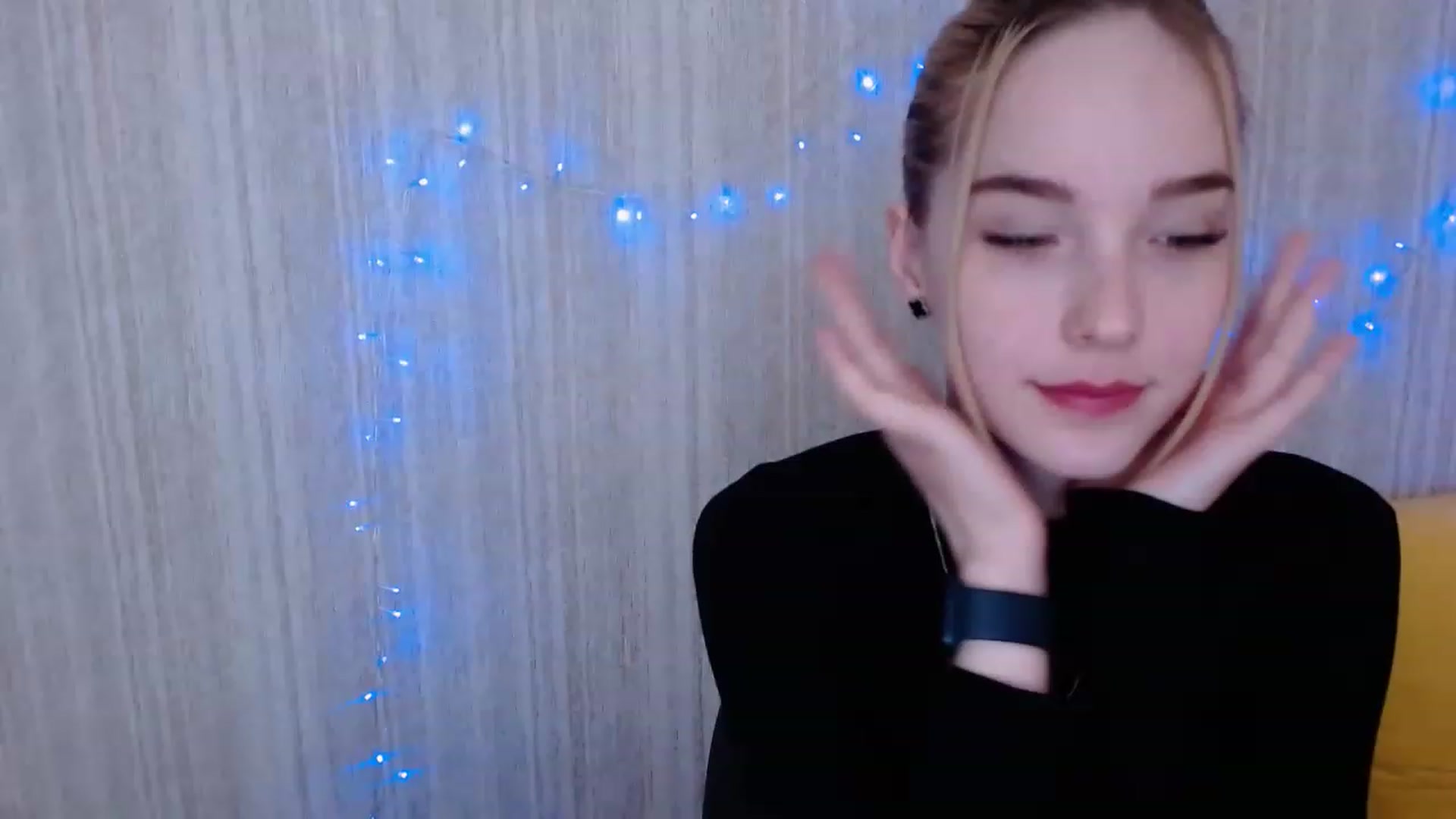 Gallery image thumbnail from EvaRockStar's myfreecams stream on, 04/12/2023, 10:20 image 3 of 20