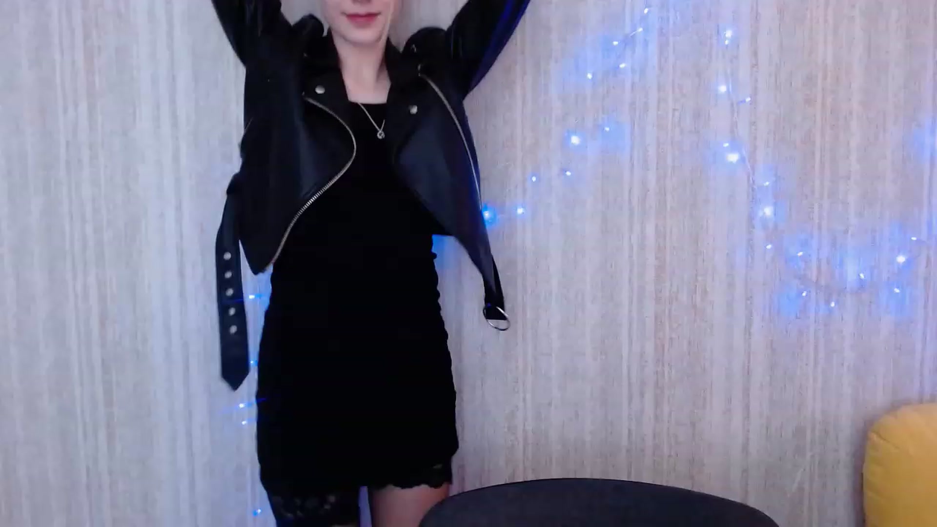 Gallery image thumbnail from EvaRockStar's myfreecams stream on, 04/12/2023, 10:20 image 9 of 20