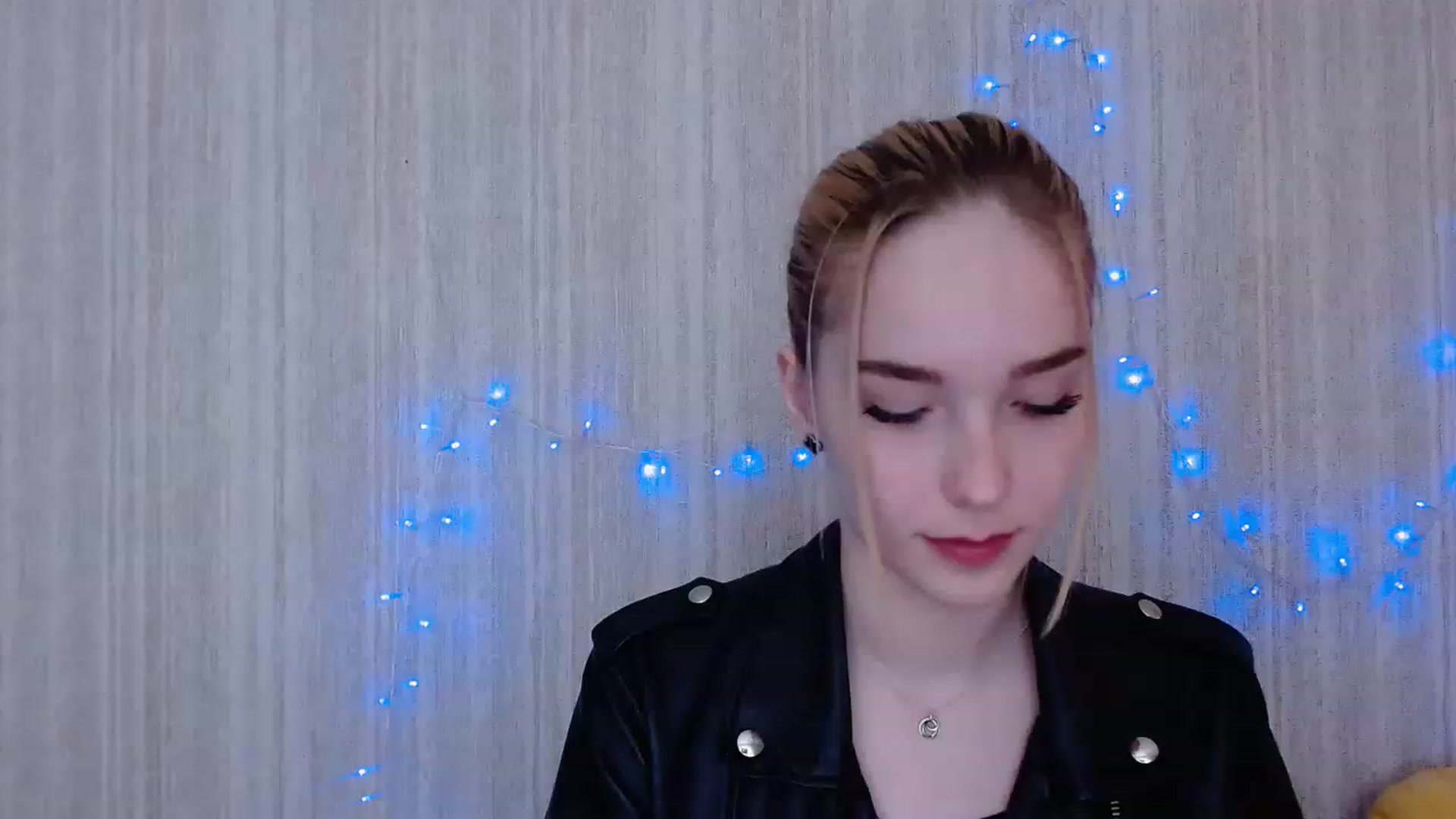 Gallery image thumbnail from EvaRockStar's myfreecams stream on, 04/12/2023, 10:20 image 12 of 20
