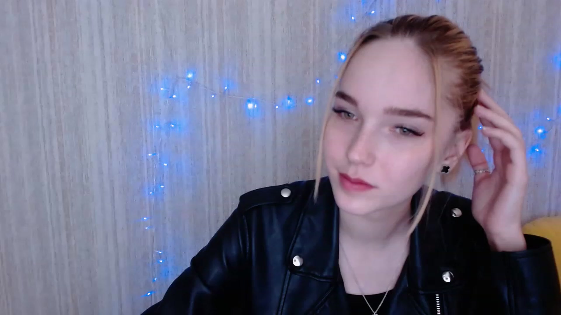 Gallery image thumbnail from EvaRockStar's myfreecams stream on, 04/12/2023, 10:20 image 15 of 20