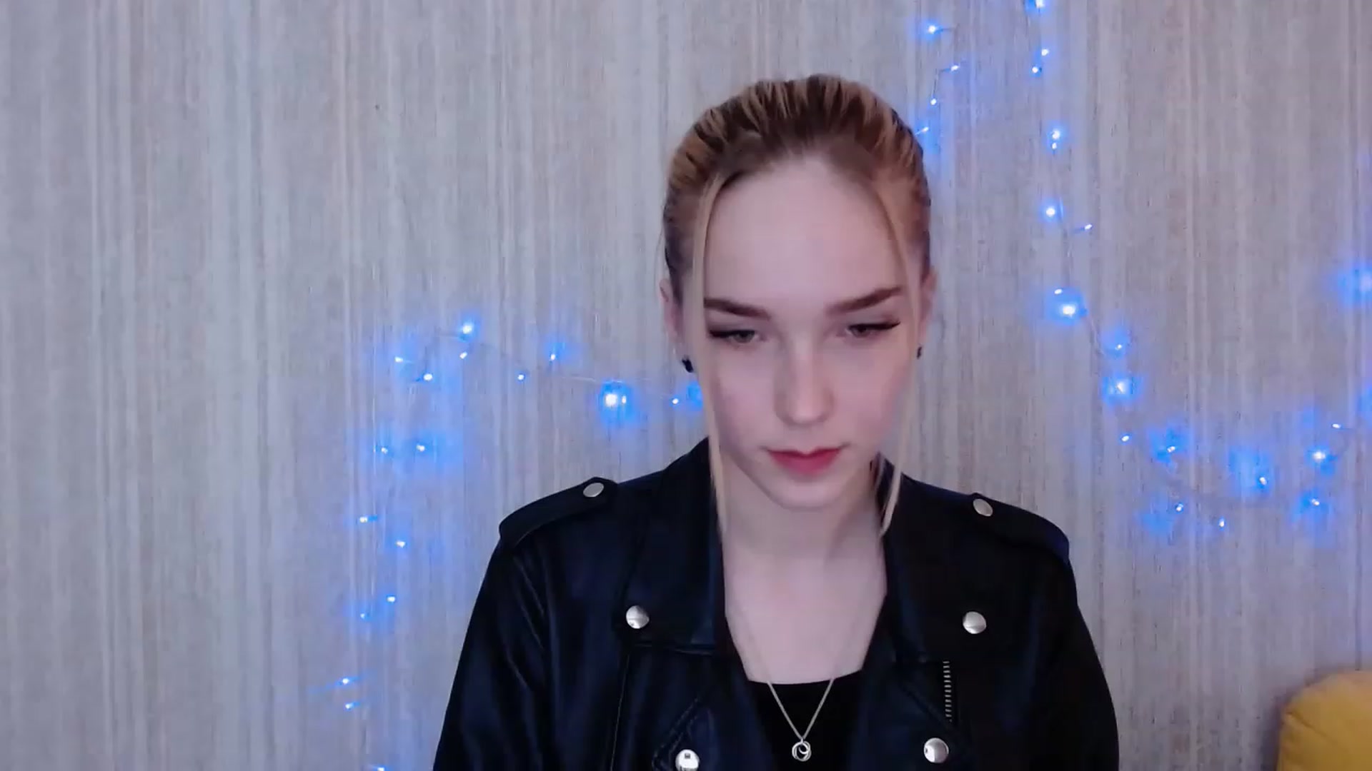 Gallery image thumbnail from EvaRockStar's myfreecams stream on, 04/12/2023, 12:10 image 1 of 20