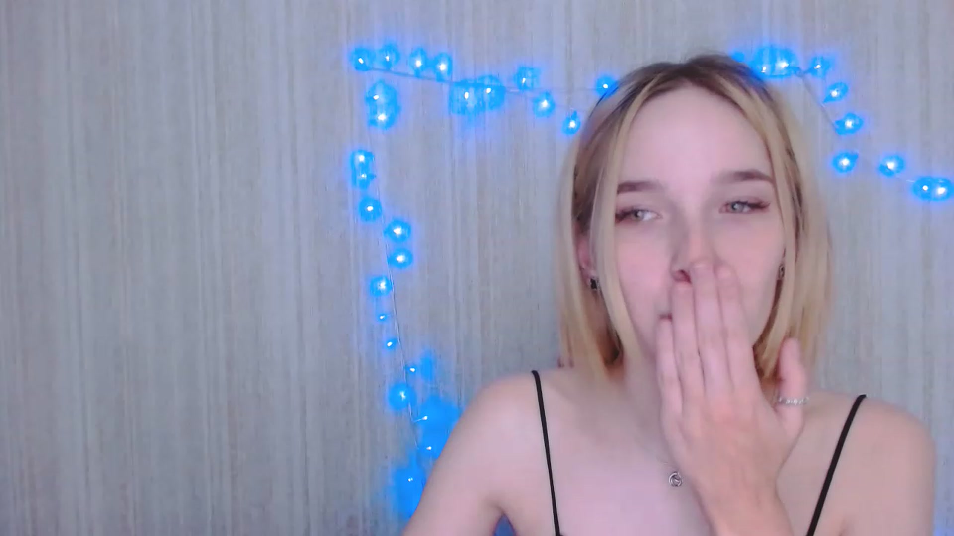 Gallery image thumbnail from EvaRockStar's myfreecams stream on, 04/20/2023, 16:34 image 18 of 20