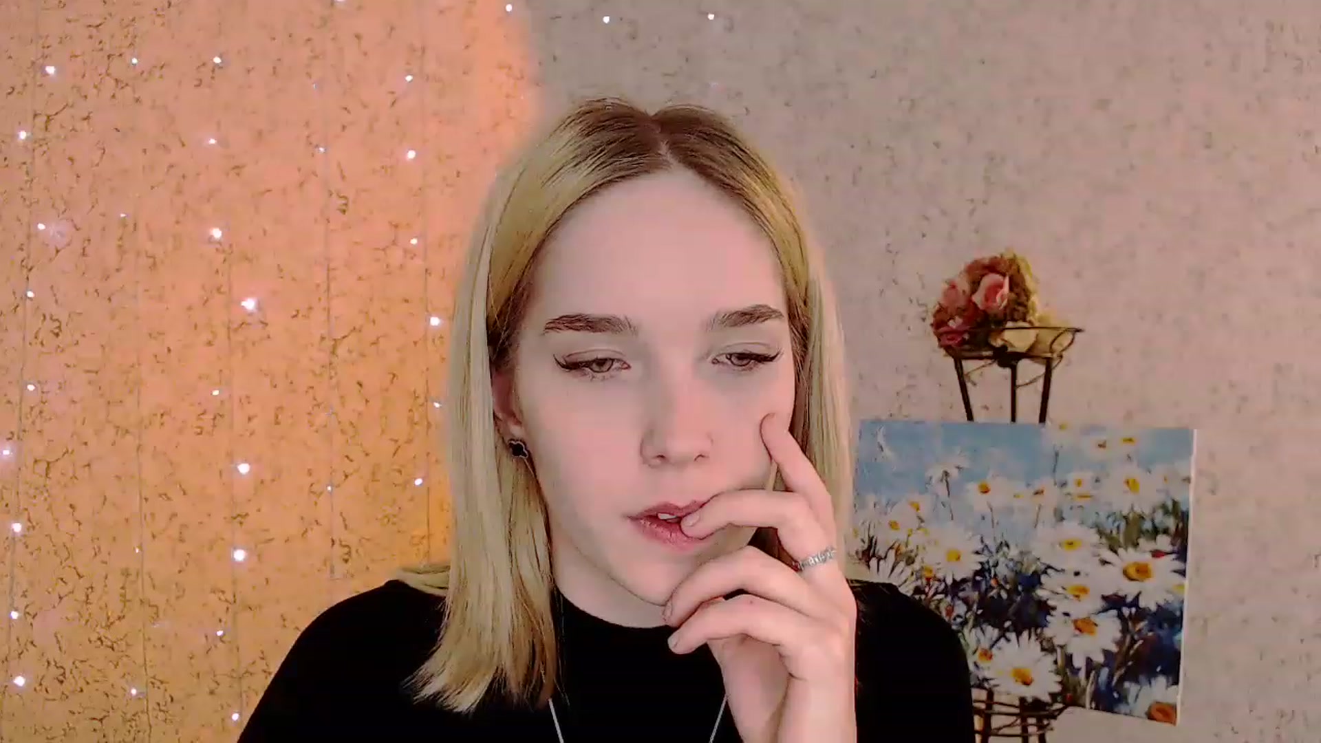 Gallery image thumbnail from EvaRockStar's myfreecams stream on, 04/22/2023, 10:50 image 19 of 20