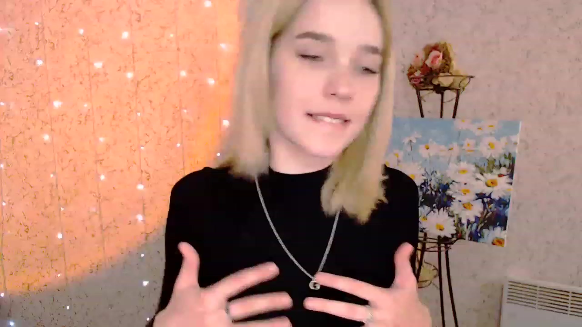 Gallery image thumbnail from EvaRockStar's myfreecams stream on, 04/22/2023, 10:50 image 7 of 20