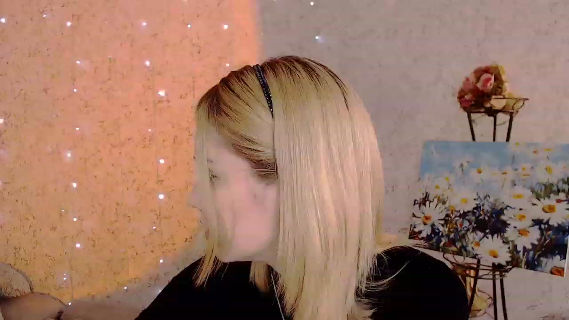 Gallery image thumbnail from EvaRockStar's myfreecams stream on, 04/22/2023, 12:08 image 12 of 20