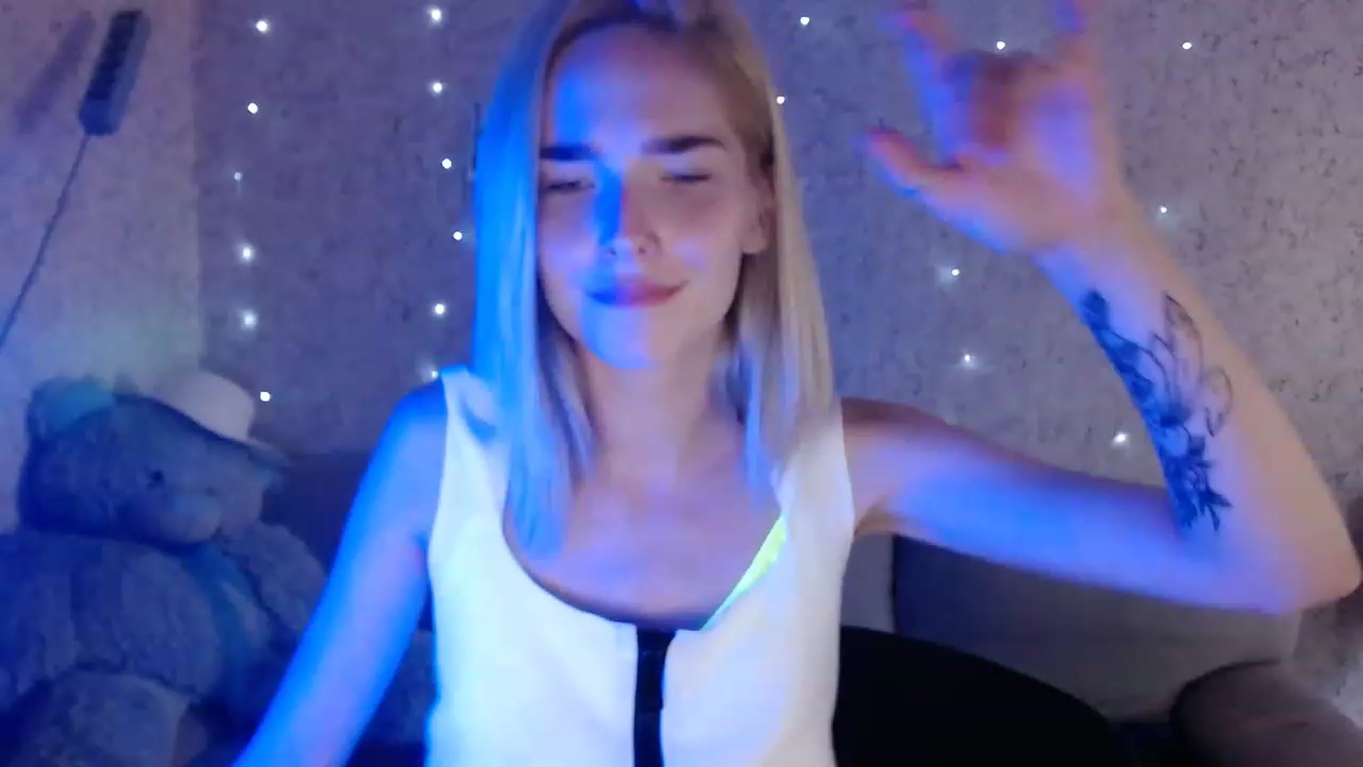 Gallery image thumbnail from EvaRockStar's myfreecams stream on, 07/31/2023, 14:17 image 4 of 20