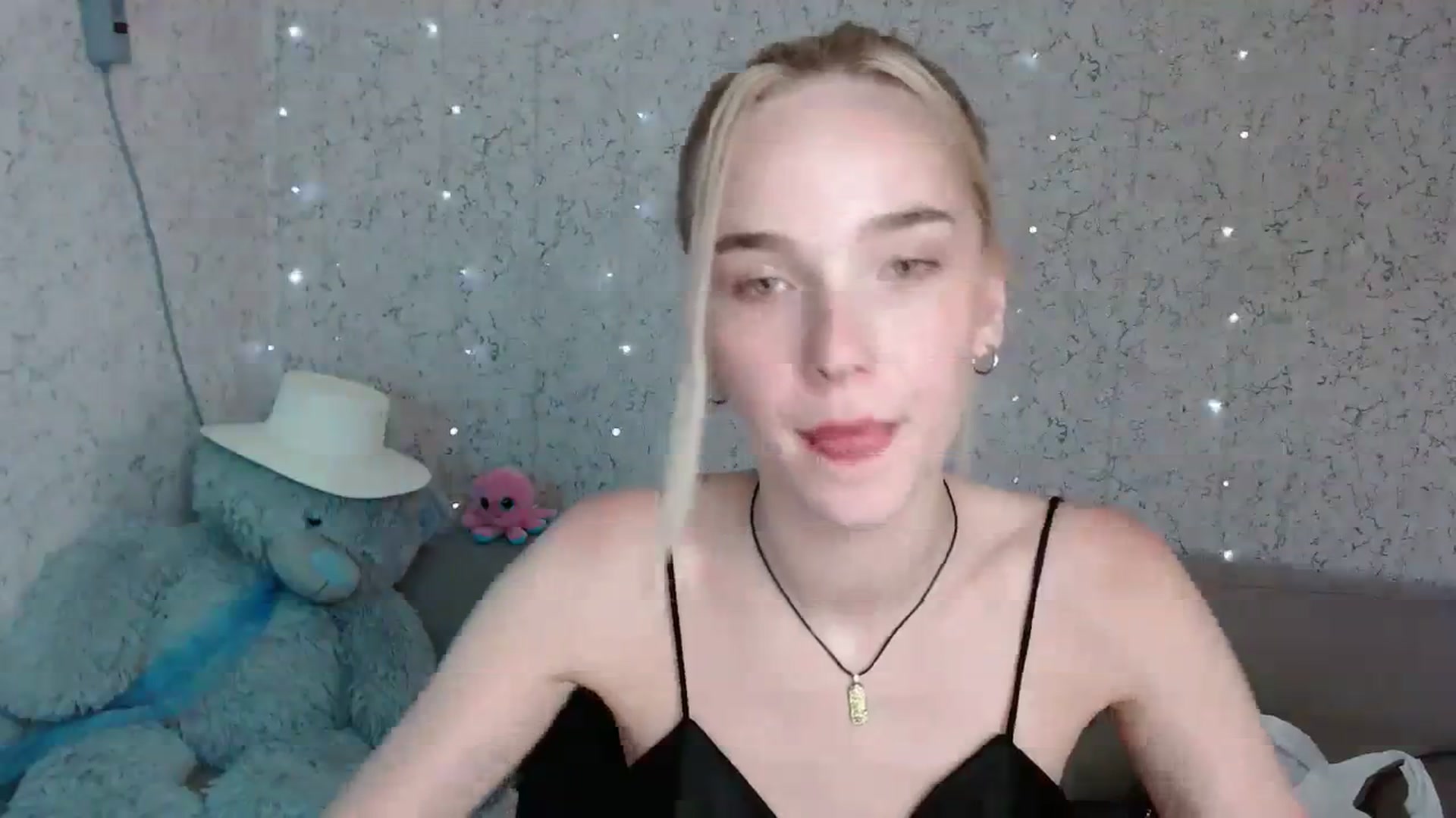 Gallery image thumbnail from EvaRockStar's myfreecams stream on, 08/03/2023, 14:26 image 8 of 20