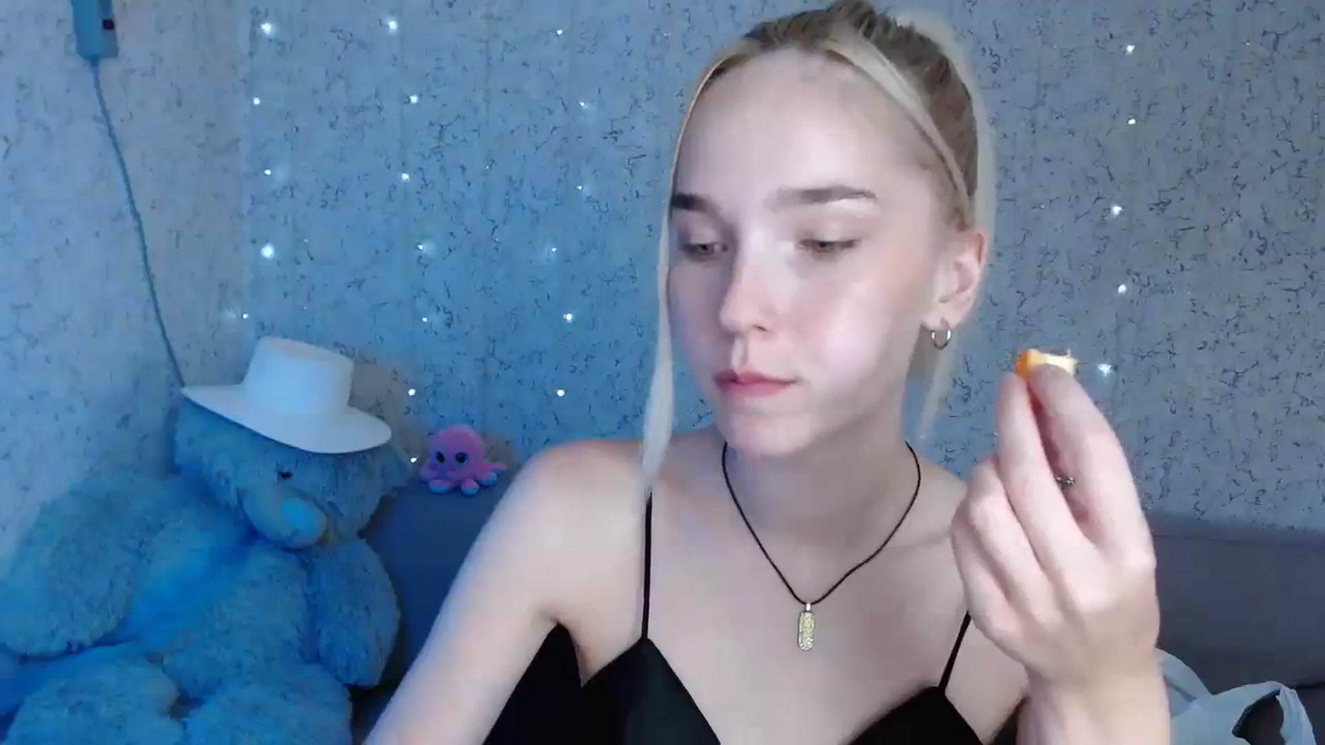 Gallery image thumbnail from EvaRockStar's myfreecams stream on, 08/03/2023, 14:26 image 7 of 20
