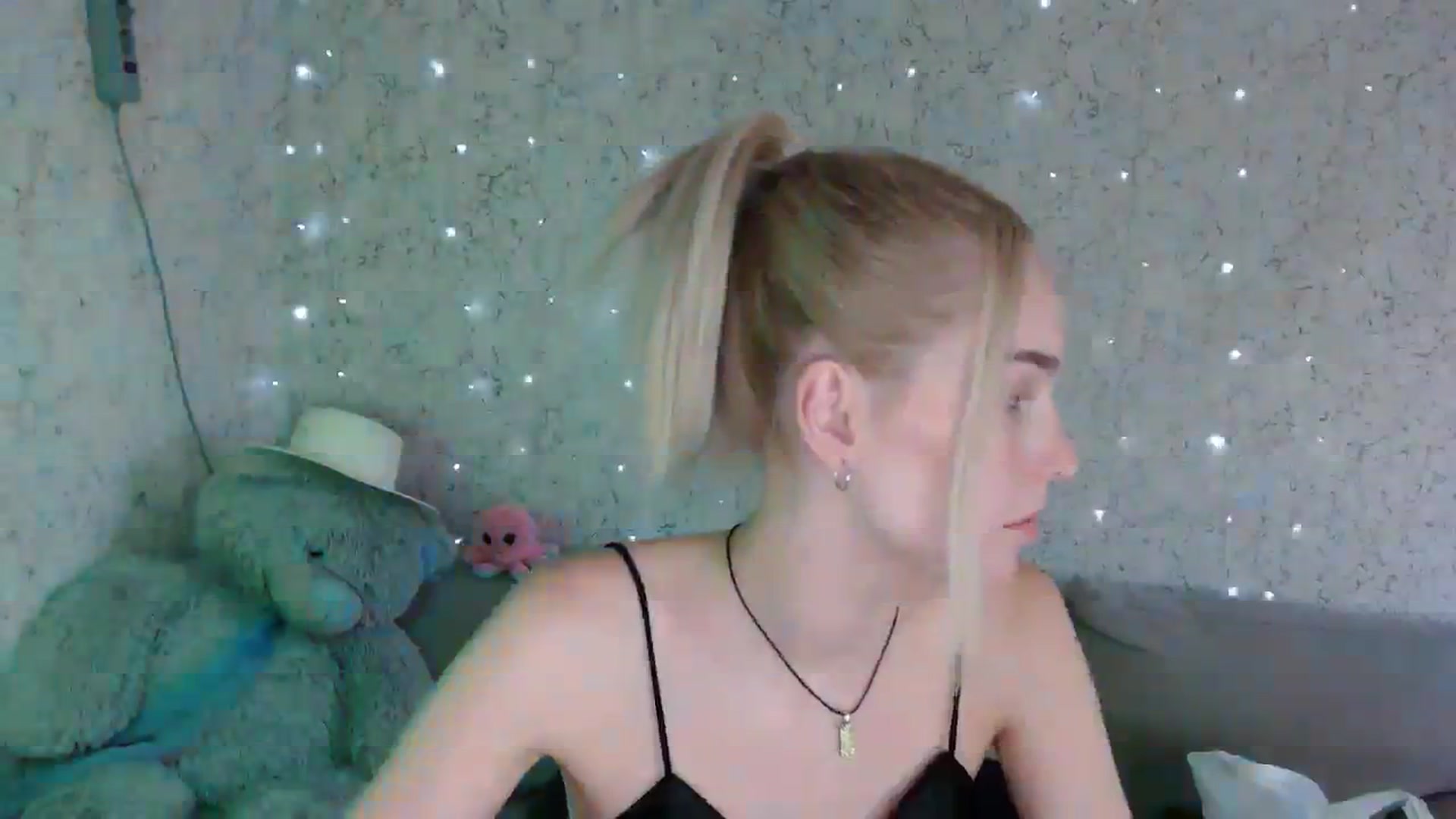Gallery image thumbnail from EvaRockStar's myfreecams stream on, 08/03/2023, 14:26 image 18 of 20