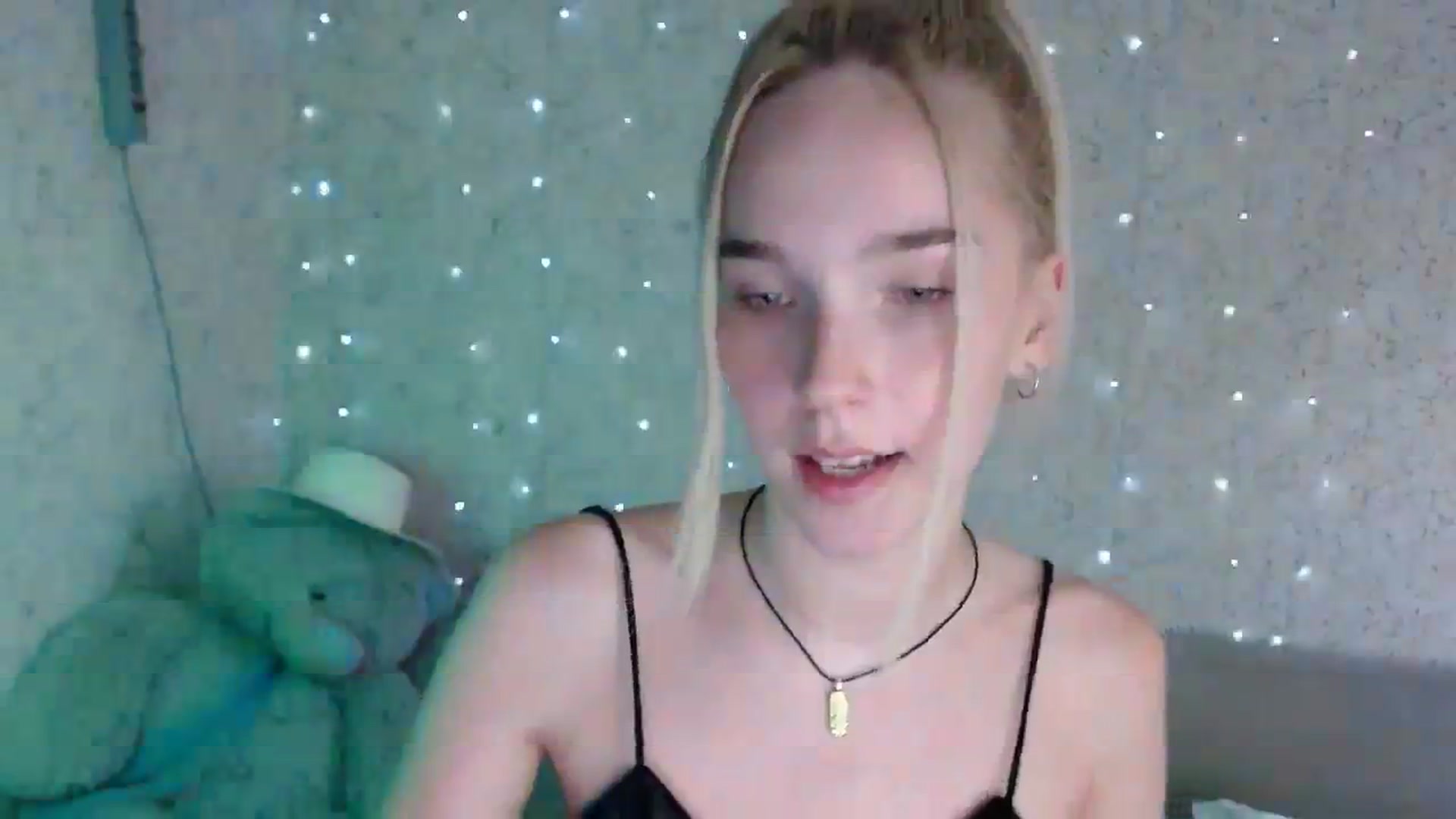 Gallery image thumbnail from EvaRockStar's myfreecams stream on, 08/03/2023, 16:05 image 11 of 20
