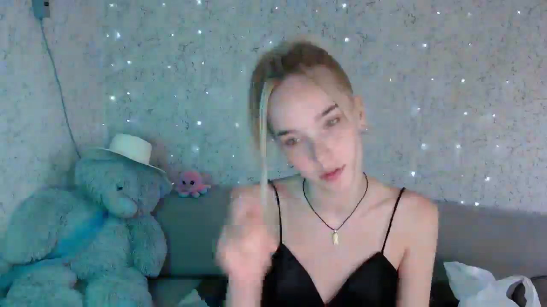 Gallery image thumbnail from EvaRockStar's myfreecams stream on, 08/03/2023, 16:05 image 2 of 20