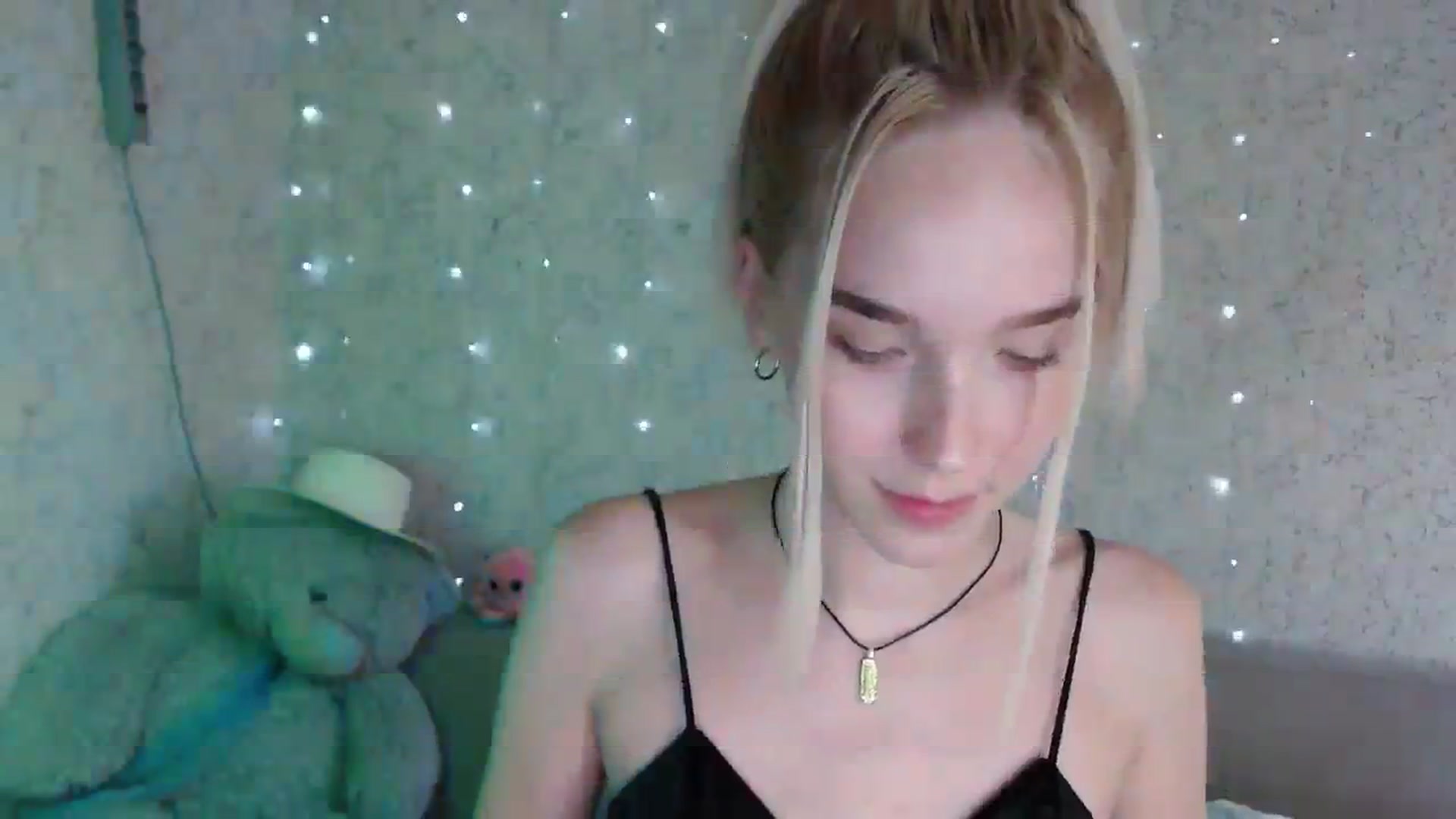 Gallery image thumbnail from EvaRockStar's myfreecams stream on, 08/03/2023, 16:05 image 12 of 20