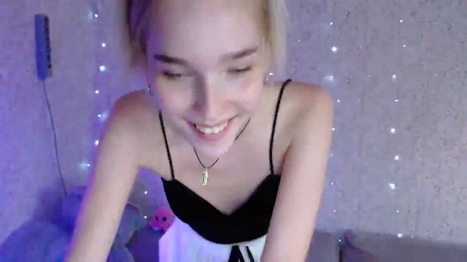 Gallery image thumbnail from EvaRockStar's myfreecams stream on, 08/03/2023, 16:05 image 15 of 20