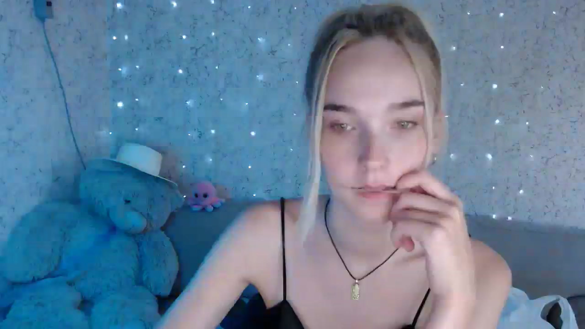 Gallery image thumbnail from EvaRockStar's myfreecams stream on, 08/03/2023, 16:05 image 3 of 20