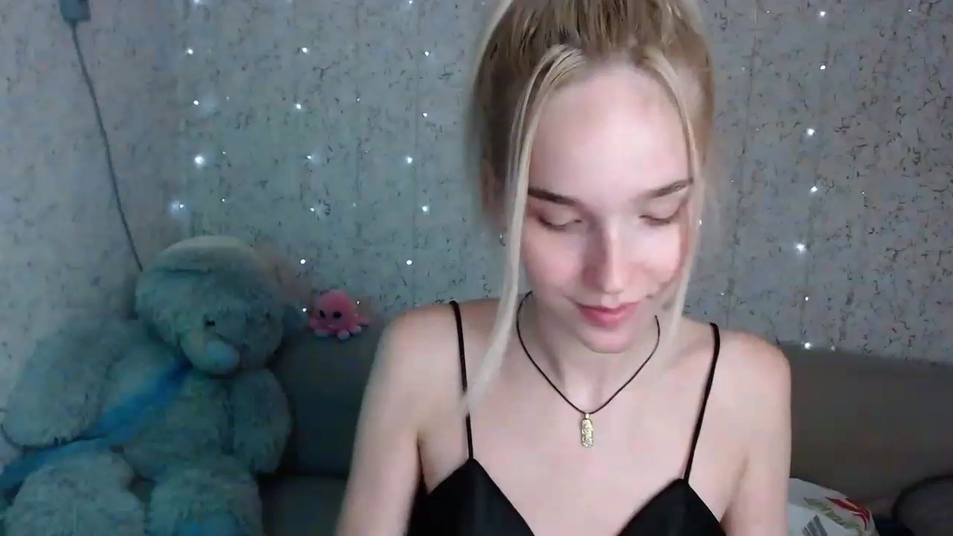 Gallery image thumbnail from EvaRockStar's myfreecams stream on, 08/03/2023, 17:41 image 10 of 20