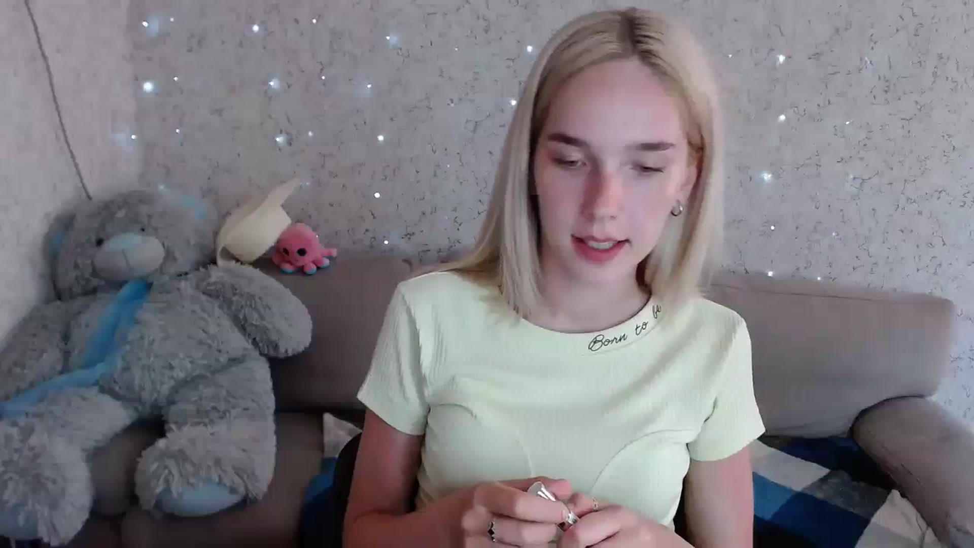 Gallery image thumbnail from EvaRockStar's myfreecams stream on, 08/05/2023, 09:28 image 20 of 20