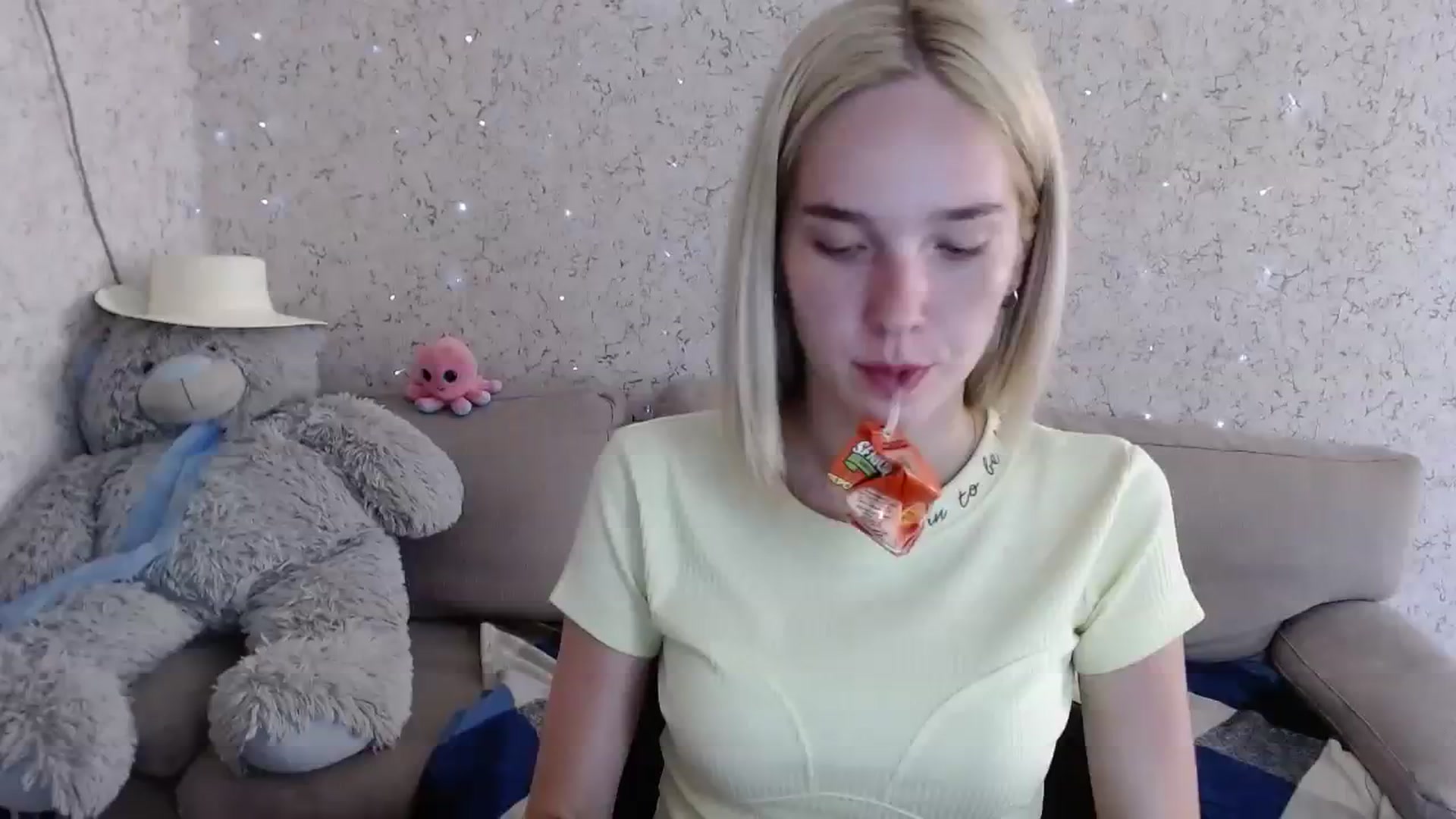 Gallery image thumbnail from EvaRockStar's myfreecams stream on, 08/05/2023, 09:28 image 1 of 20