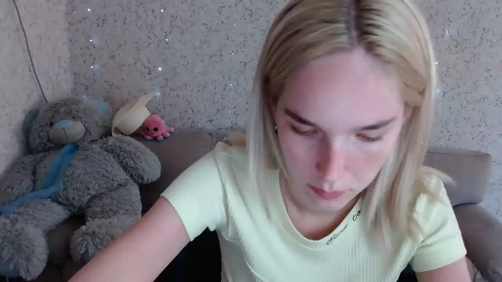Gallery image thumbnail from EvaRockStar's myfreecams stream on, 08/05/2023, 09:28 image 18 of 20