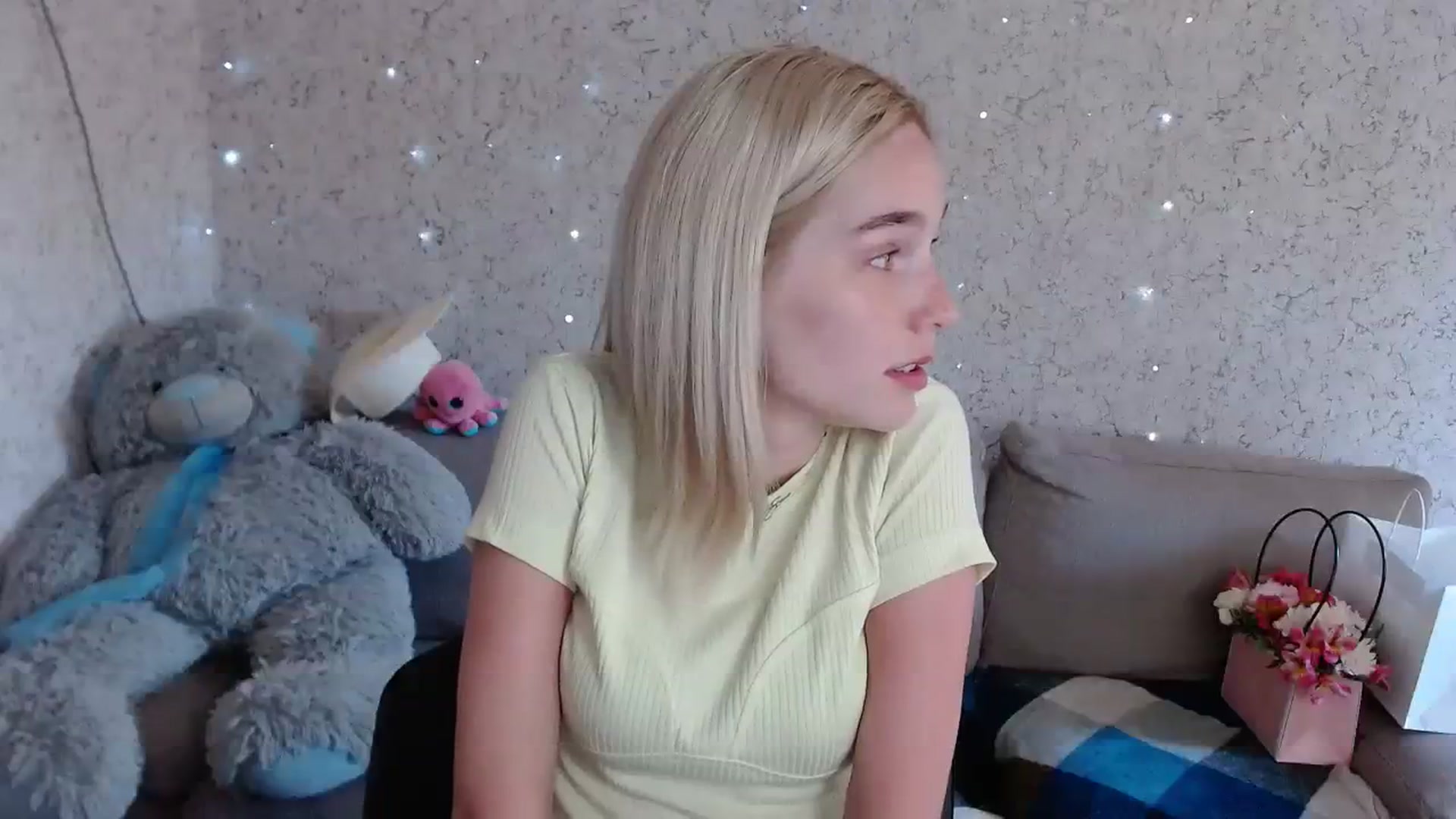 Gallery image thumbnail from EvaRockStar's myfreecams stream on, 08/05/2023, 10:23 image 7 of 20