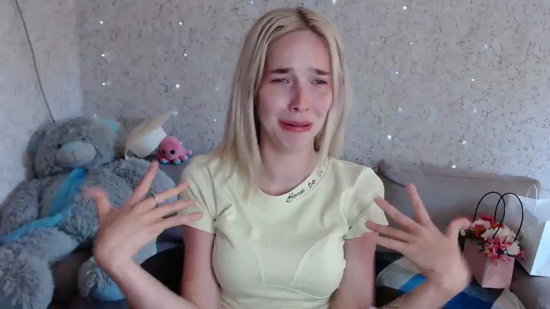 Gallery image thumbnail from EvaRockStar's myfreecams stream on, 08/05/2023, 10:23 image 3 of 20