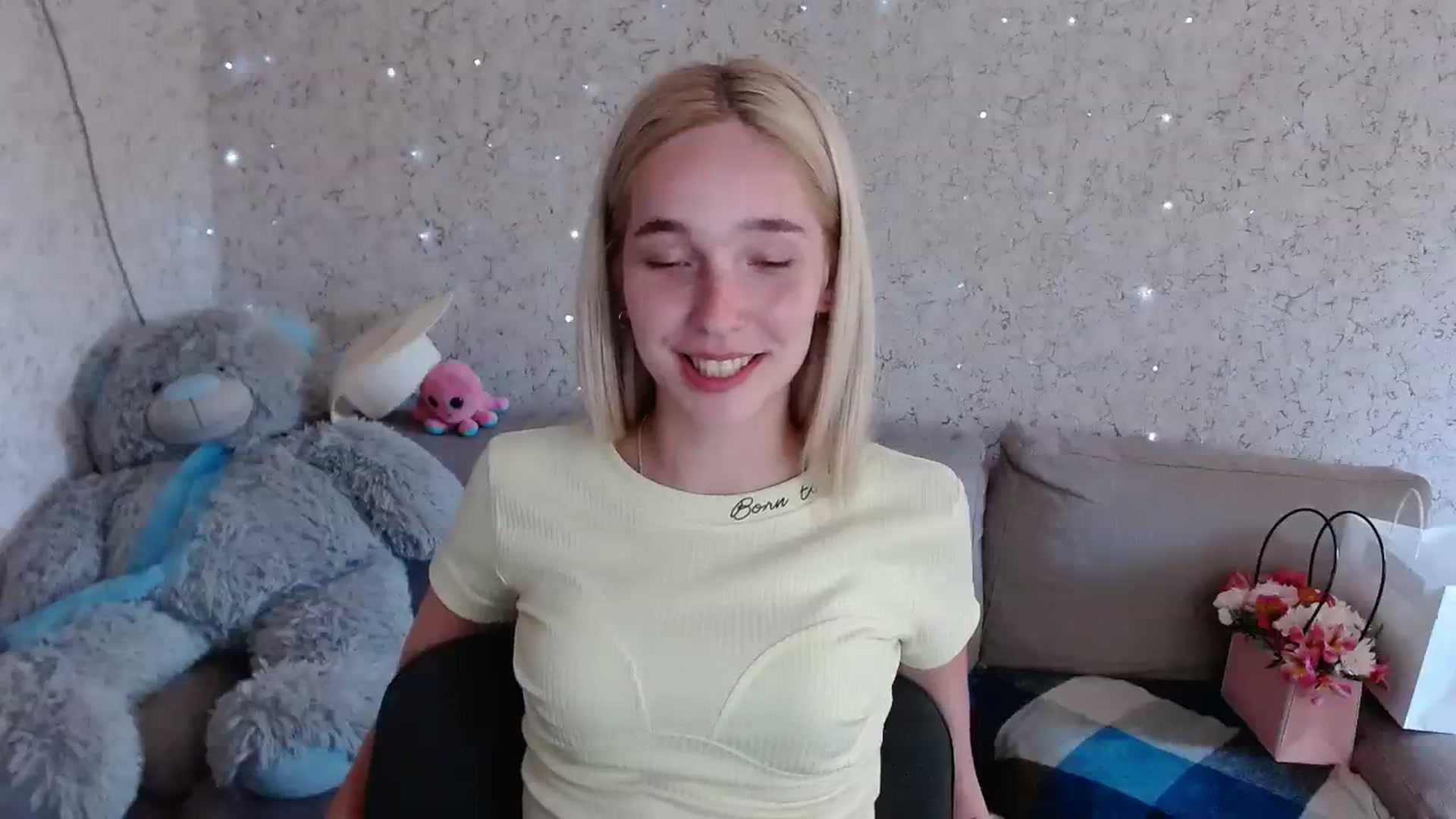Gallery image thumbnail from EvaRockStar's myfreecams stream on, 08/05/2023, 10:23 image 9 of 20