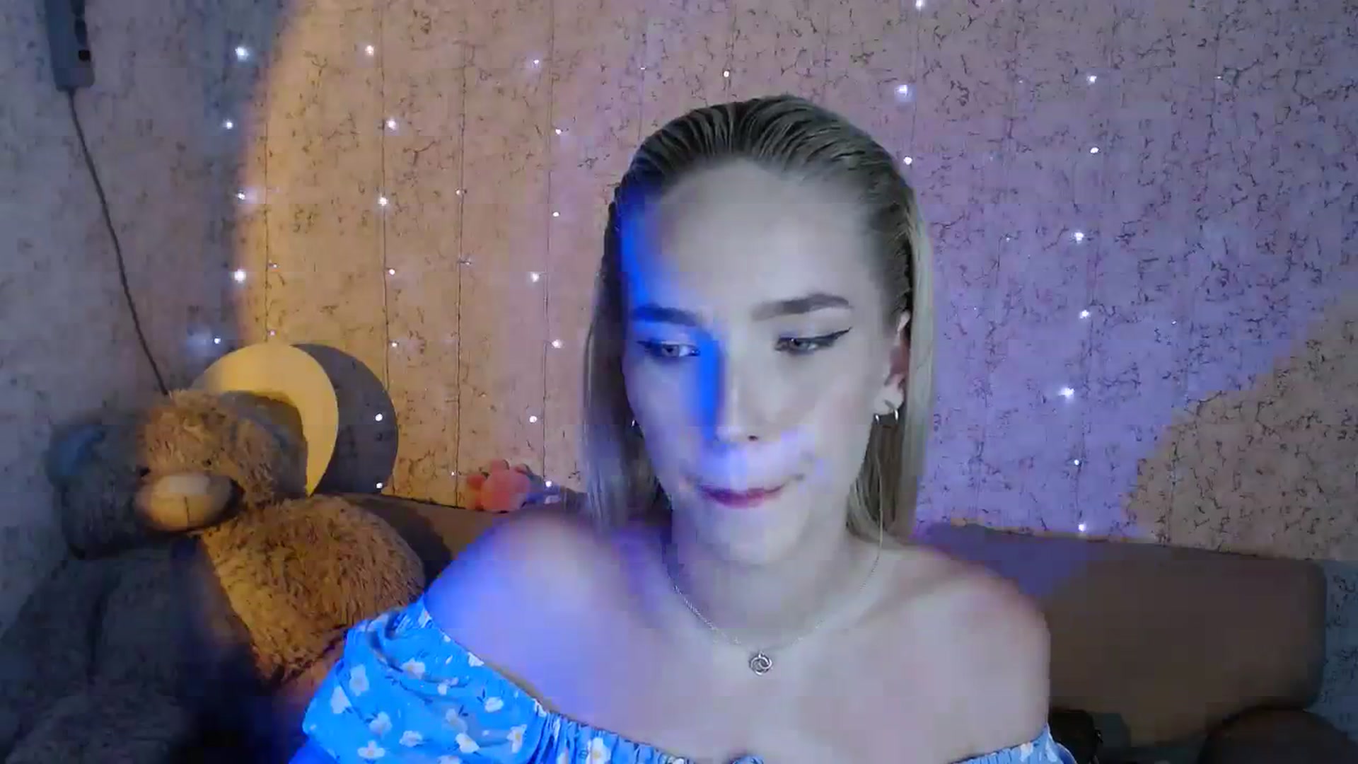 Gallery image thumbnail from EvaRockStar's myfreecams stream on, 08/06/2023, 19:10 image 4 of 20