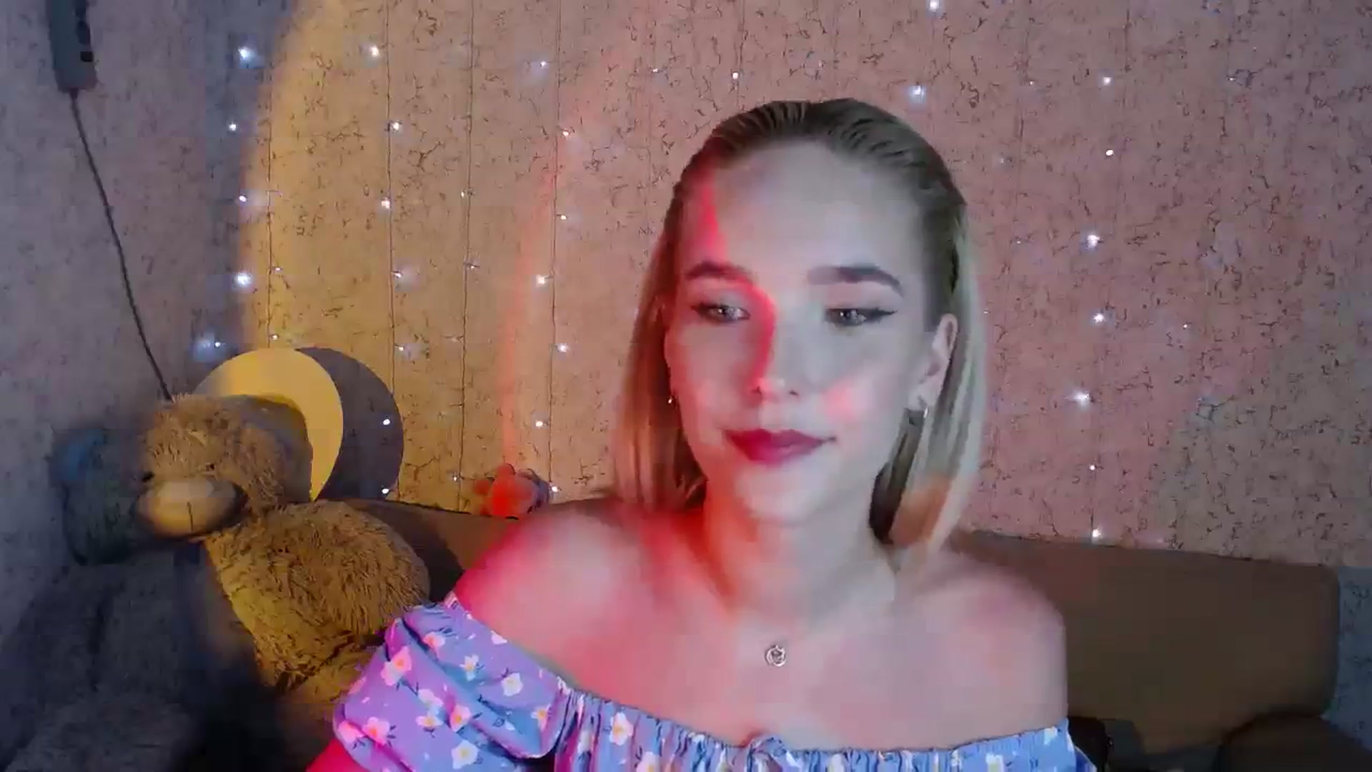 Gallery image thumbnail from EvaRockStar's myfreecams stream on, 08/06/2023, 19:10 image 15 of 20