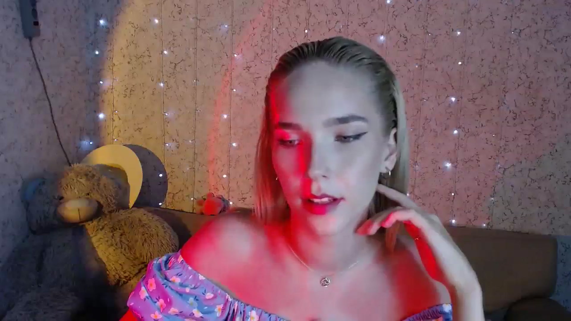 Gallery image thumbnail from EvaRockStar's myfreecams stream on, 08/06/2023, 19:10 image 3 of 20