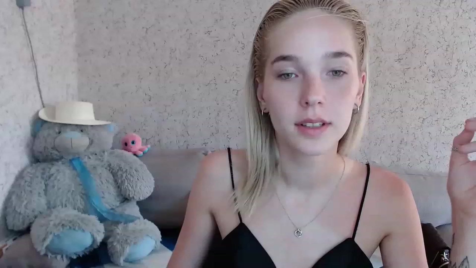 Gallery image thumbnail from EvaRockStar's myfreecams stream on, 08/07/2023, 07:23 image 1 of 20