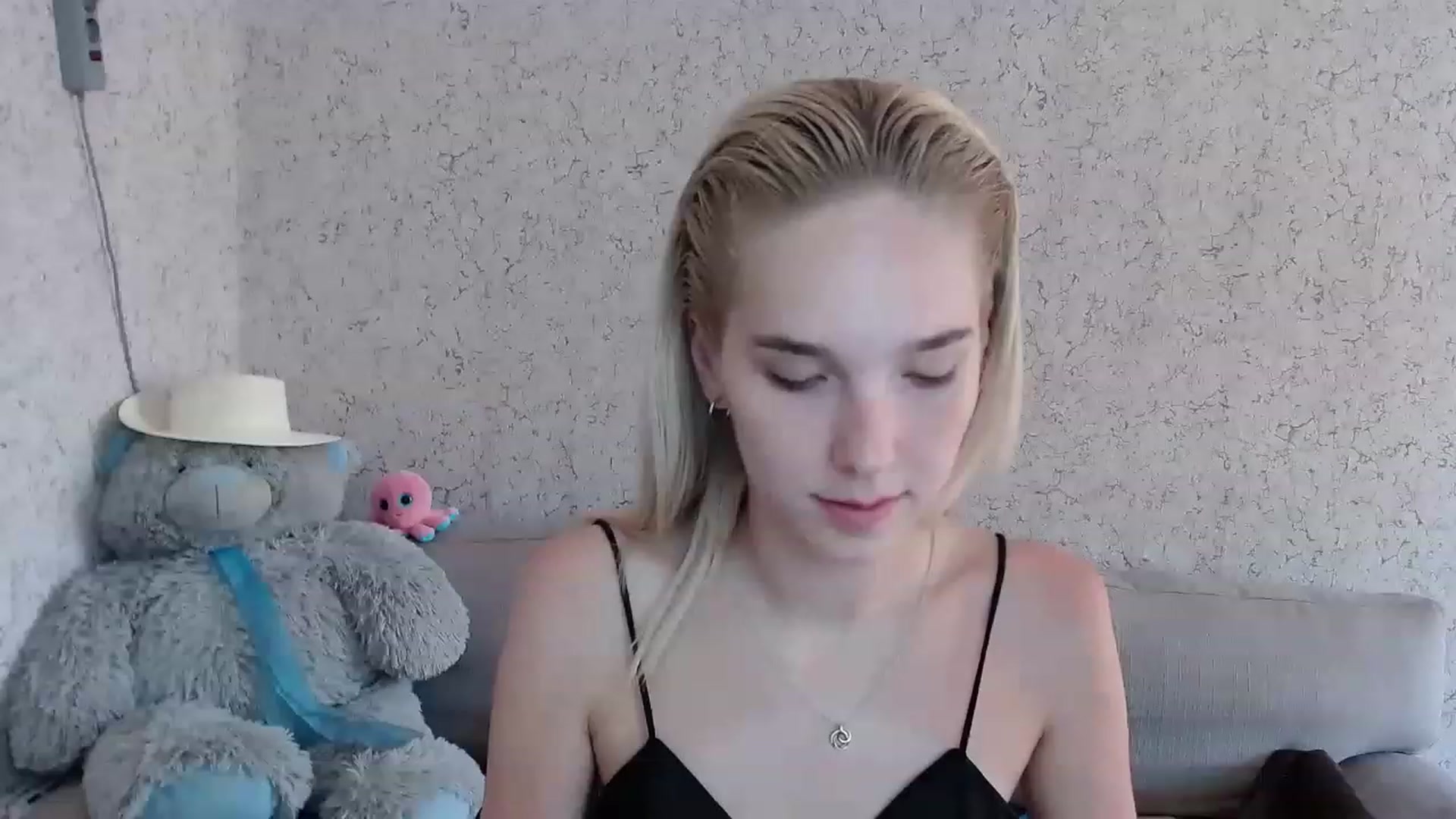 Gallery image thumbnail from EvaRockStar's myfreecams stream on, 08/07/2023, 07:23 image 4 of 20