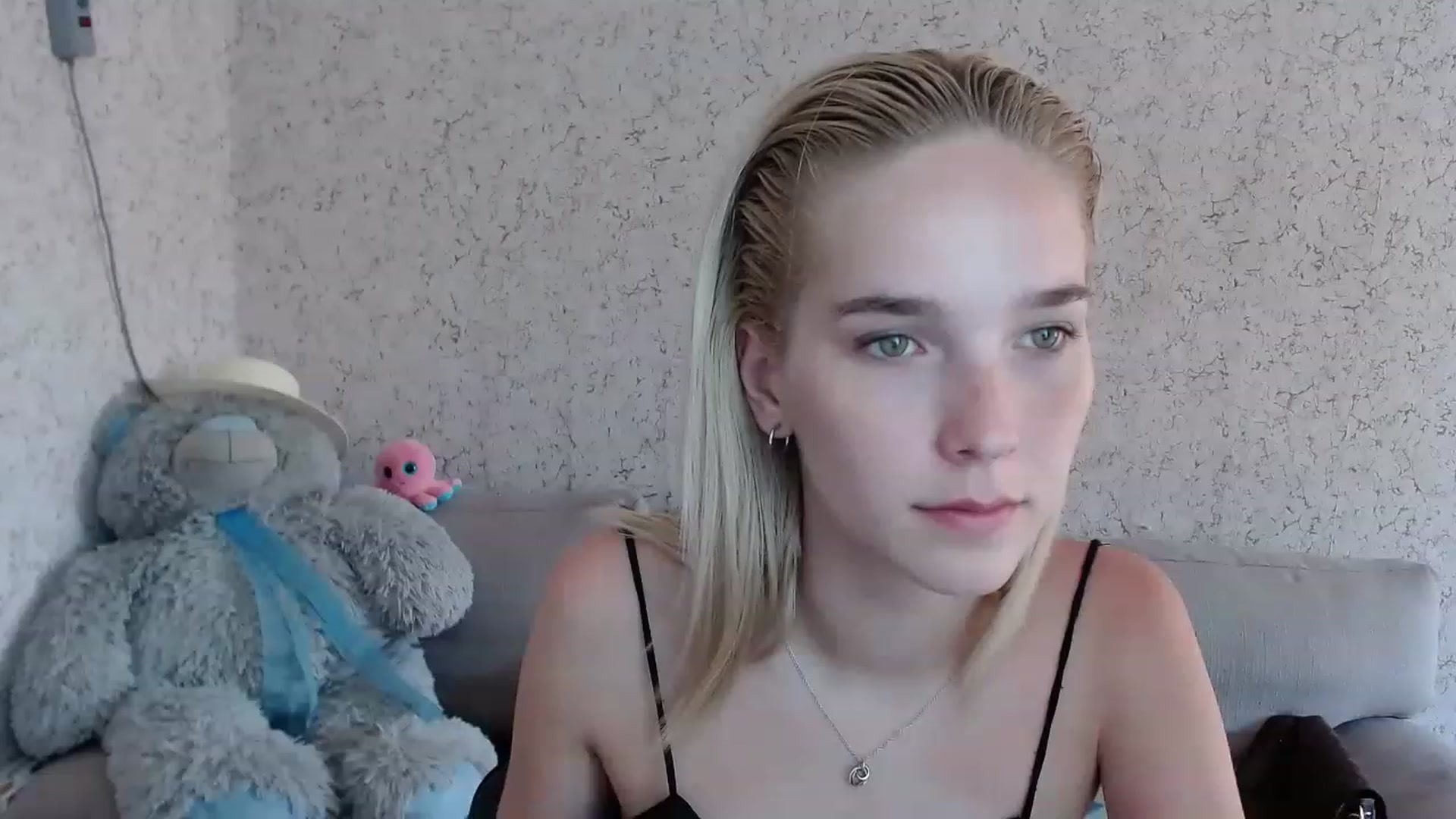 Gallery image thumbnail from EvaRockStar's myfreecams stream on, 08/07/2023, 07:23 image 8 of 20