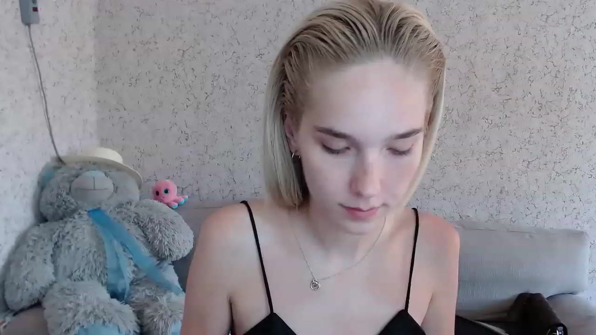 Gallery image thumbnail from EvaRockStar's myfreecams stream on, 08/07/2023, 07:23 image 17 of 20