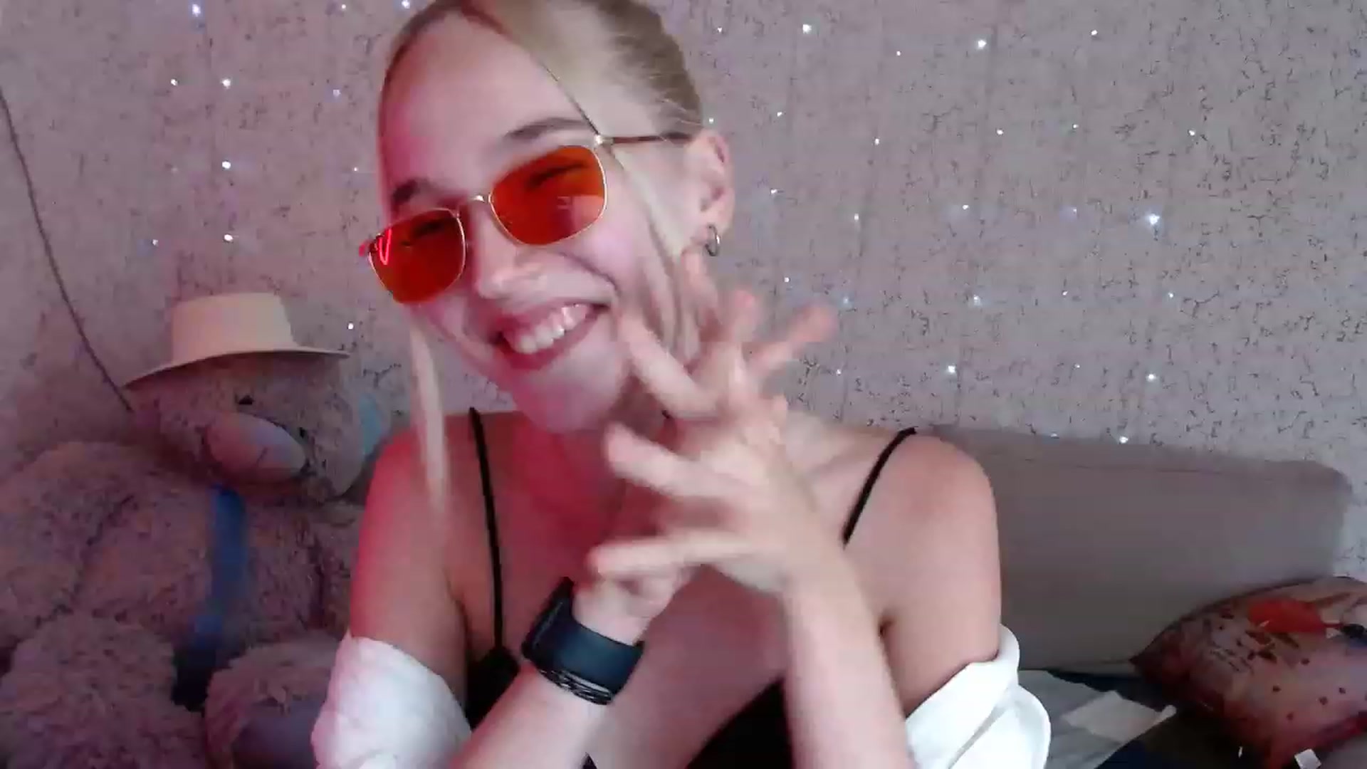 Gallery image thumbnail from EvaRockStar's myfreecams stream on, 08/10/2023, 13:59 image 15 of 20