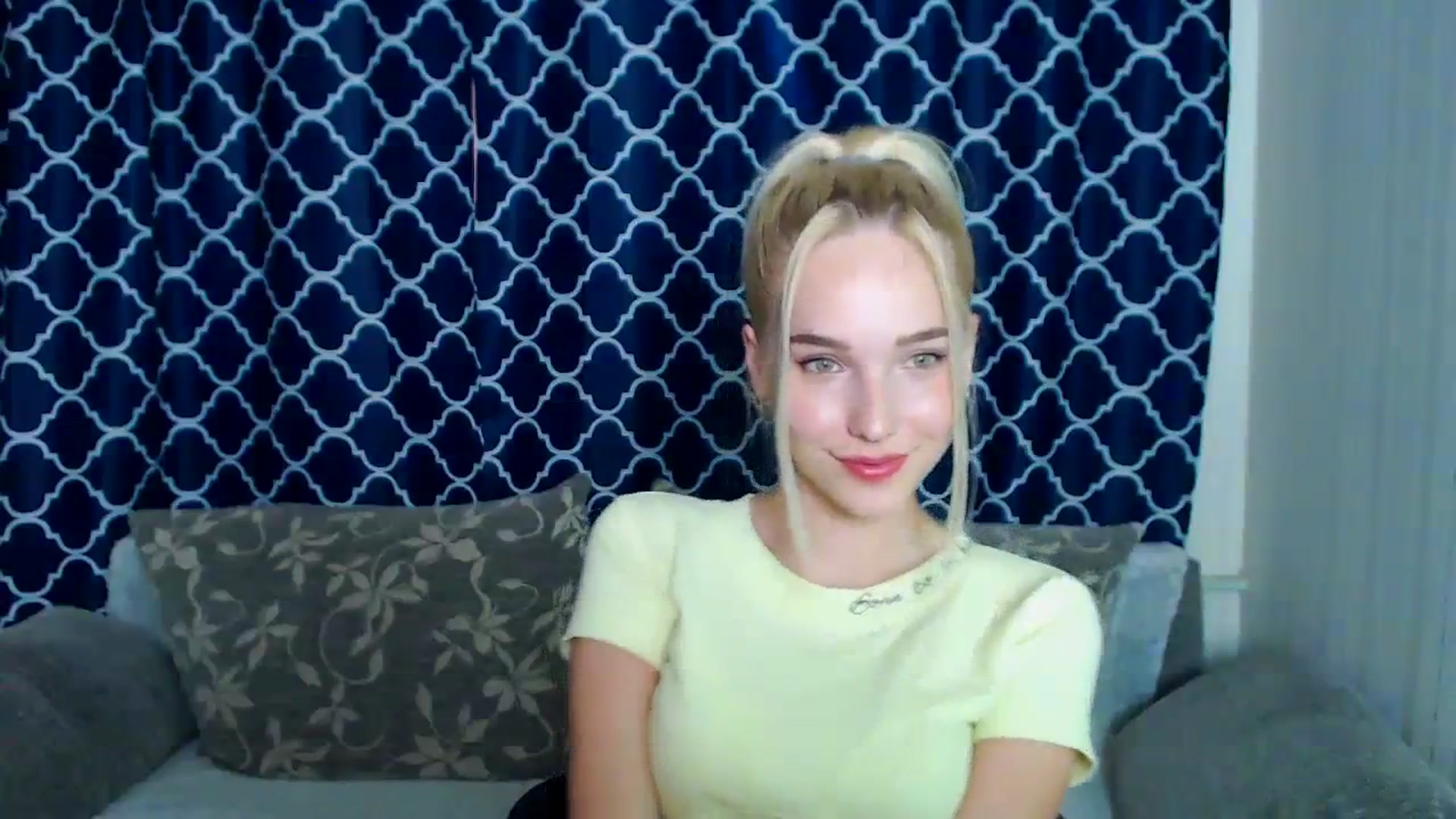 Gallery image thumbnail from EvaRockStar's myfreecams stream on, 08/12/2023, 14:13 image 5 of 20