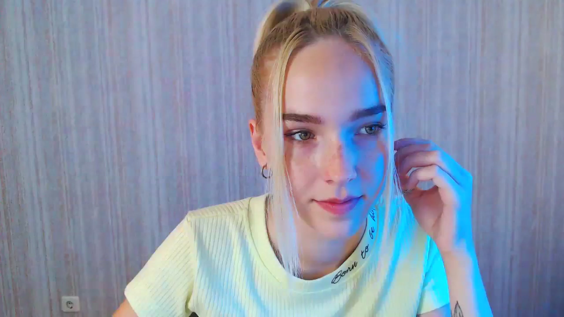 Gallery image thumbnail from EvaRockStar's myfreecams stream on, 08/13/2023, 09:37 image 5 of 20