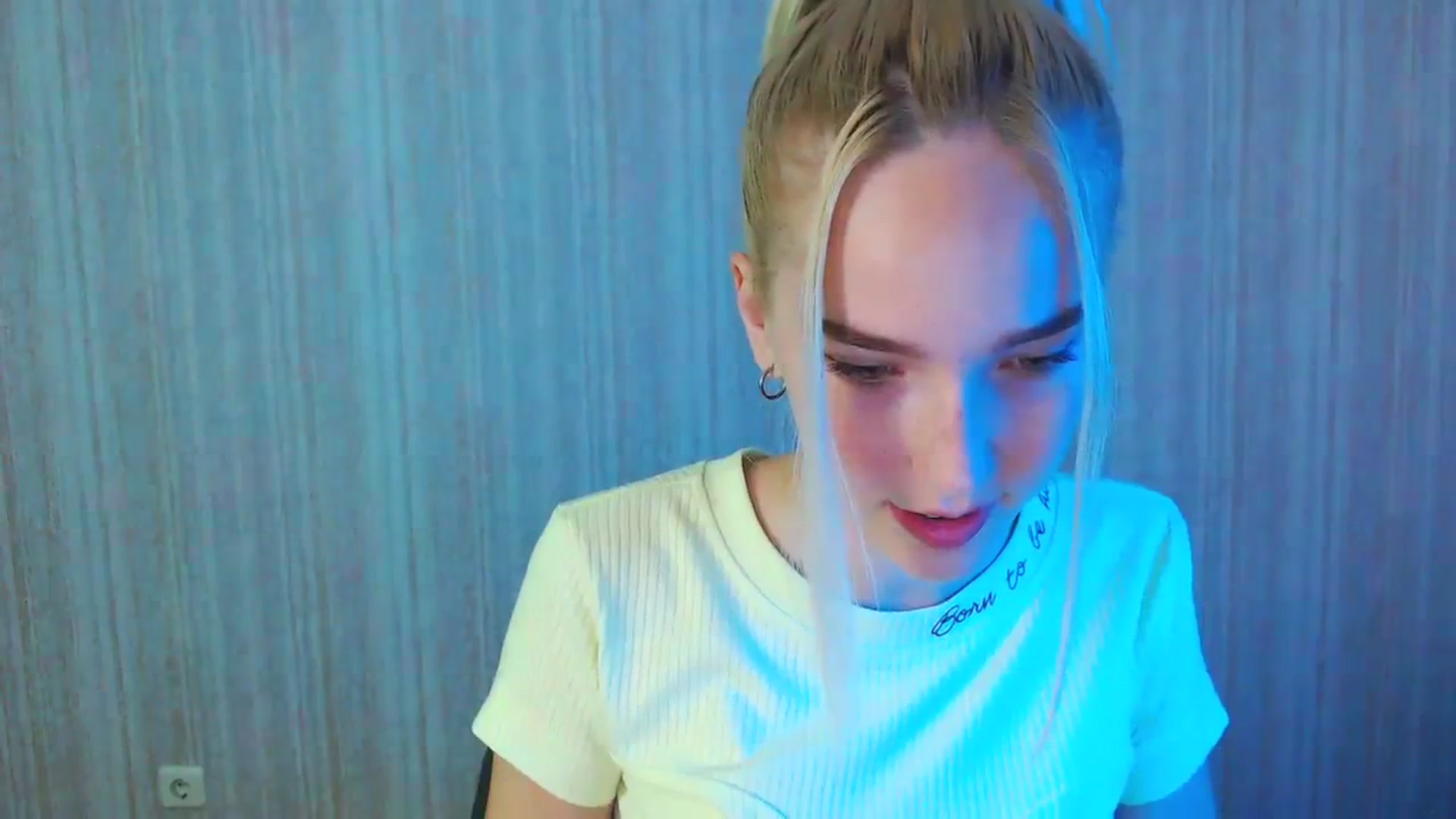 Gallery image thumbnail from EvaRockStar's myfreecams stream on, 08/13/2023, 09:37 image 3 of 20