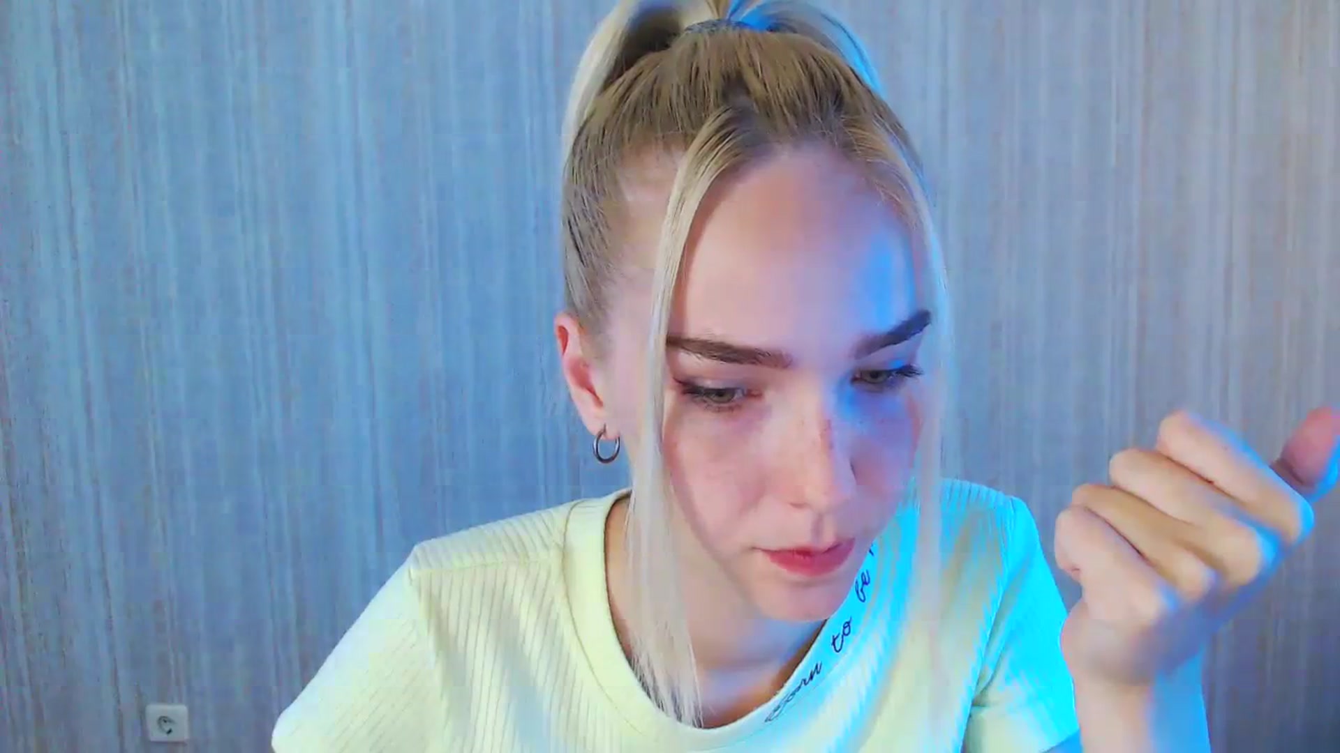 Gallery image thumbnail from EvaRockStar's myfreecams stream on, 08/13/2023, 09:37 image 9 of 20
