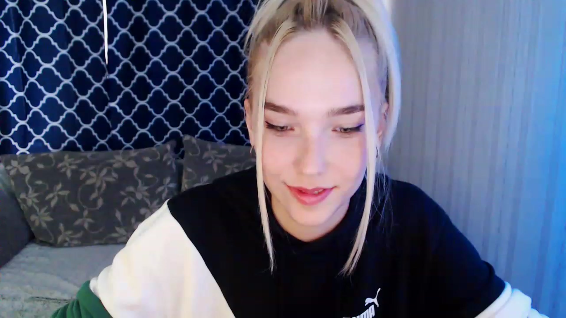 Gallery image thumbnail from EvaRockStar's myfreecams stream on, 08/14/2023, 08:35 image 6 of 20