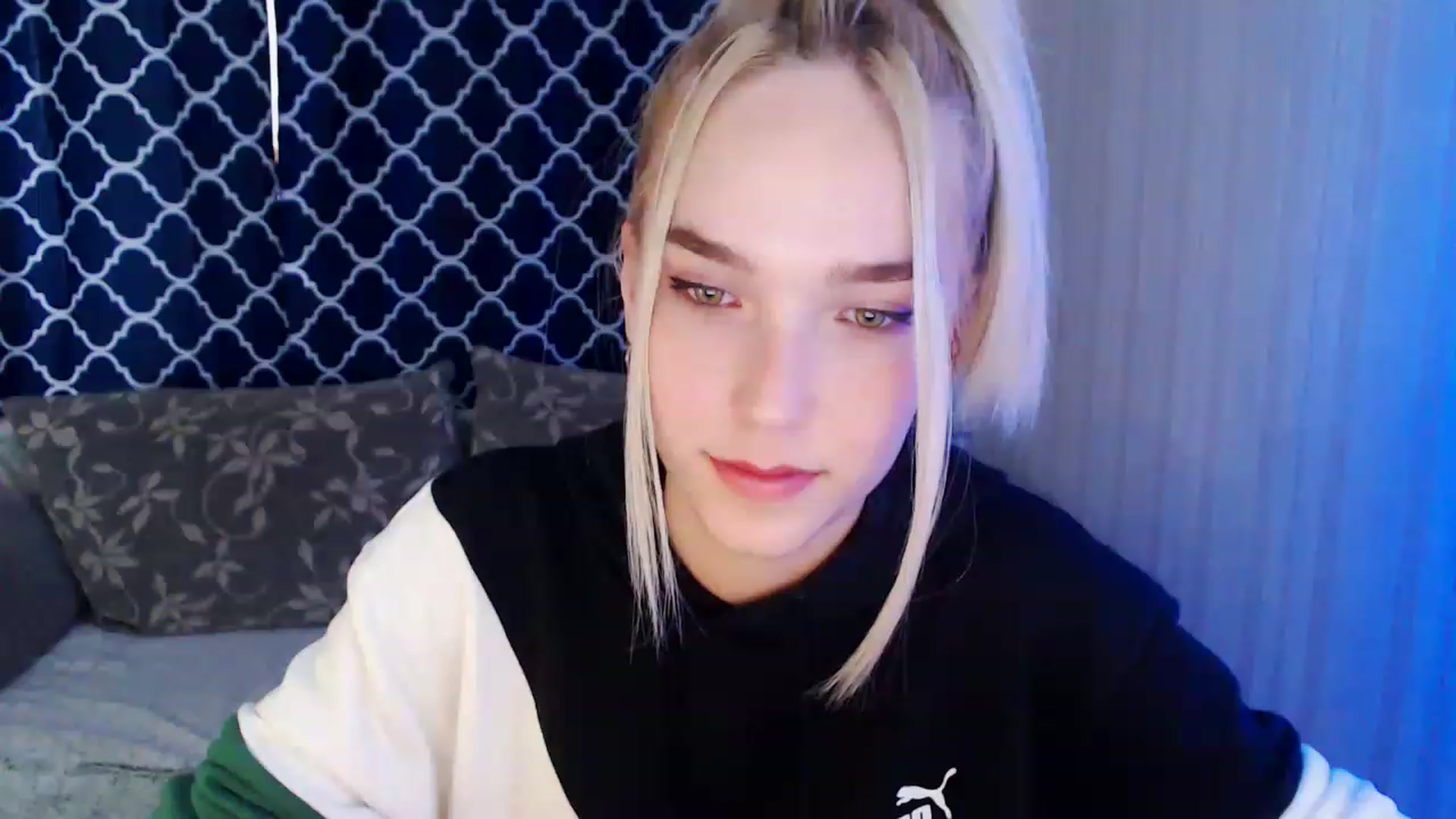 Gallery image thumbnail from EvaRockStar's myfreecams stream on, 08/14/2023, 08:35 image 16 of 20