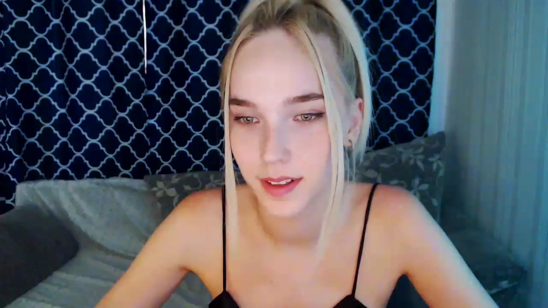 Gallery image thumbnail from EvaRockStar's myfreecams stream on, 08/14/2023, 11:39 image 5 of 20
