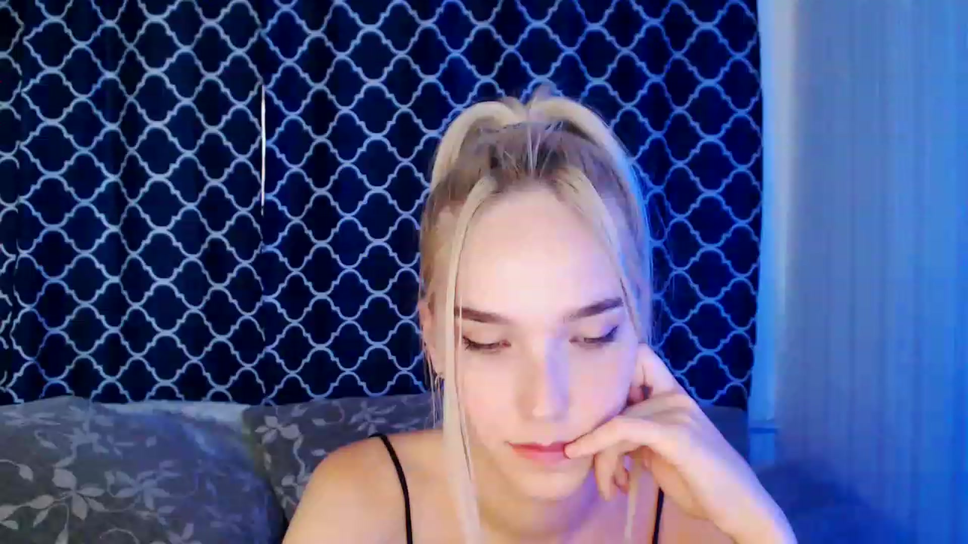Gallery image thumbnail from EvaRockStar's myfreecams stream on, 08/14/2023, 11:39 image 9 of 20