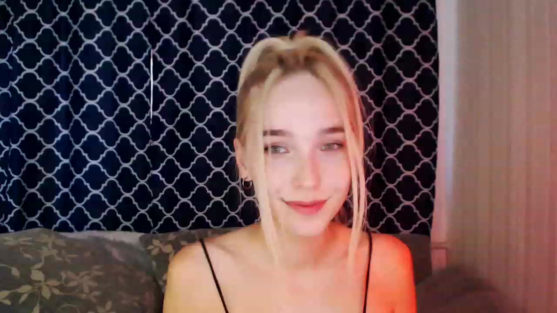 Gallery image thumbnail from EvaRockStar's myfreecams stream on, 08/14/2023, 11:39 image 7 of 20